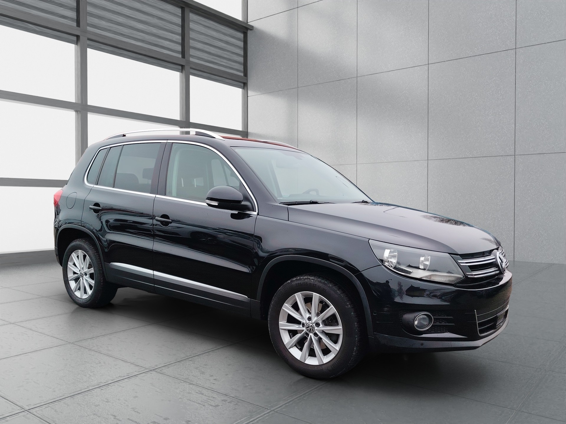 VW Tiguan 2.0 TDI BlueMotion Trend&Fun 4Motion DSG-image-2