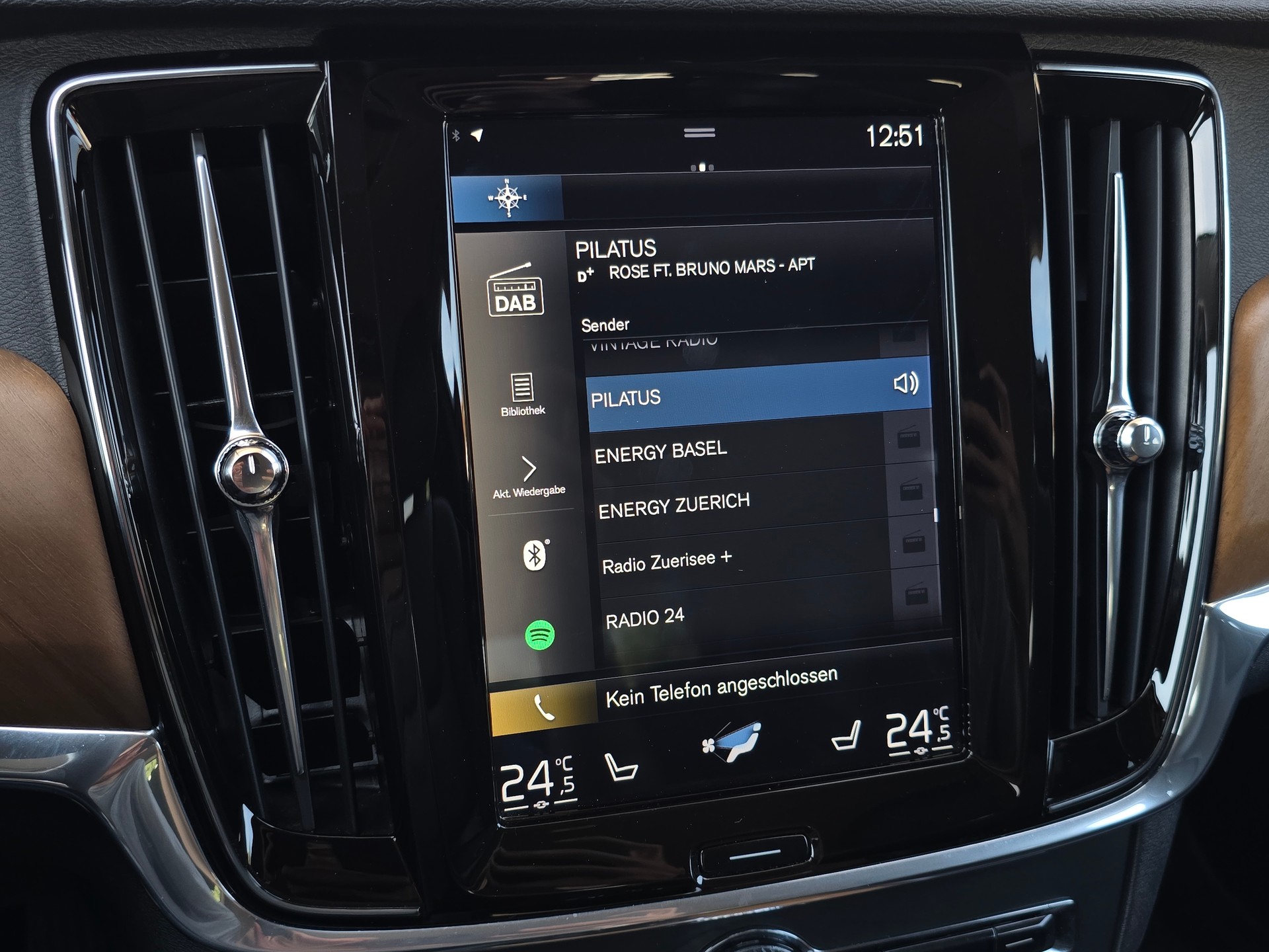VOLVO V90 D5 AWD Inscription Geartronic Powerpulse-image-26