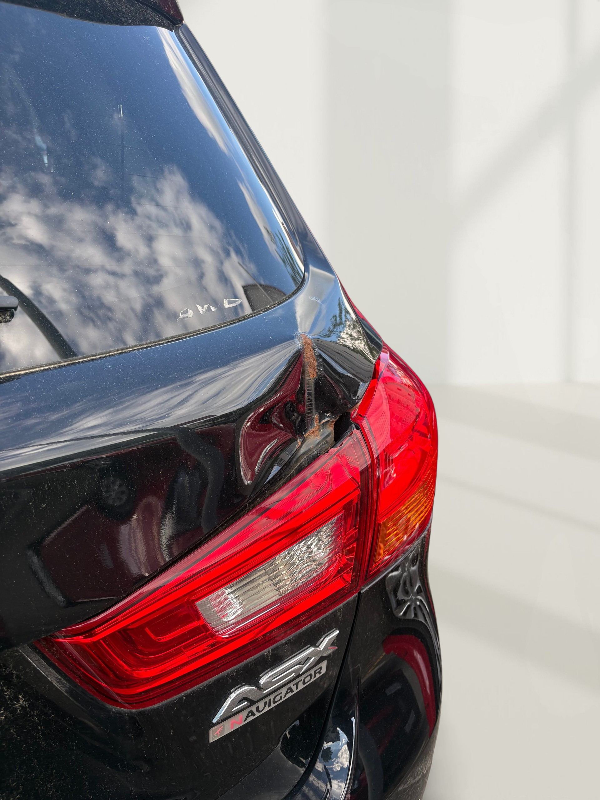MITSUBISHI ASX 2.2 DID Invite 4WD Automatic-image-4
