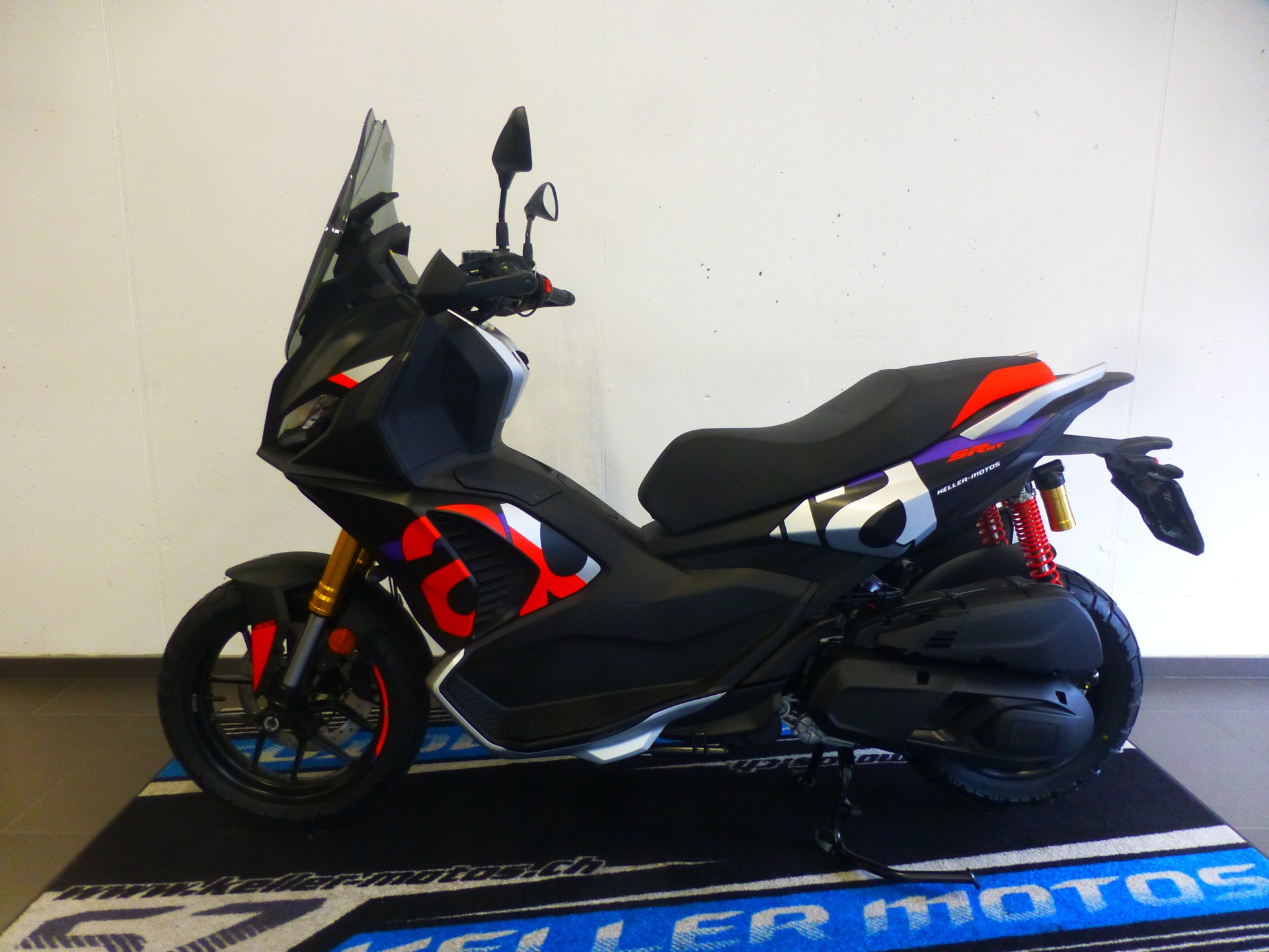 APRILIA SR 400 GT Replica-image-1