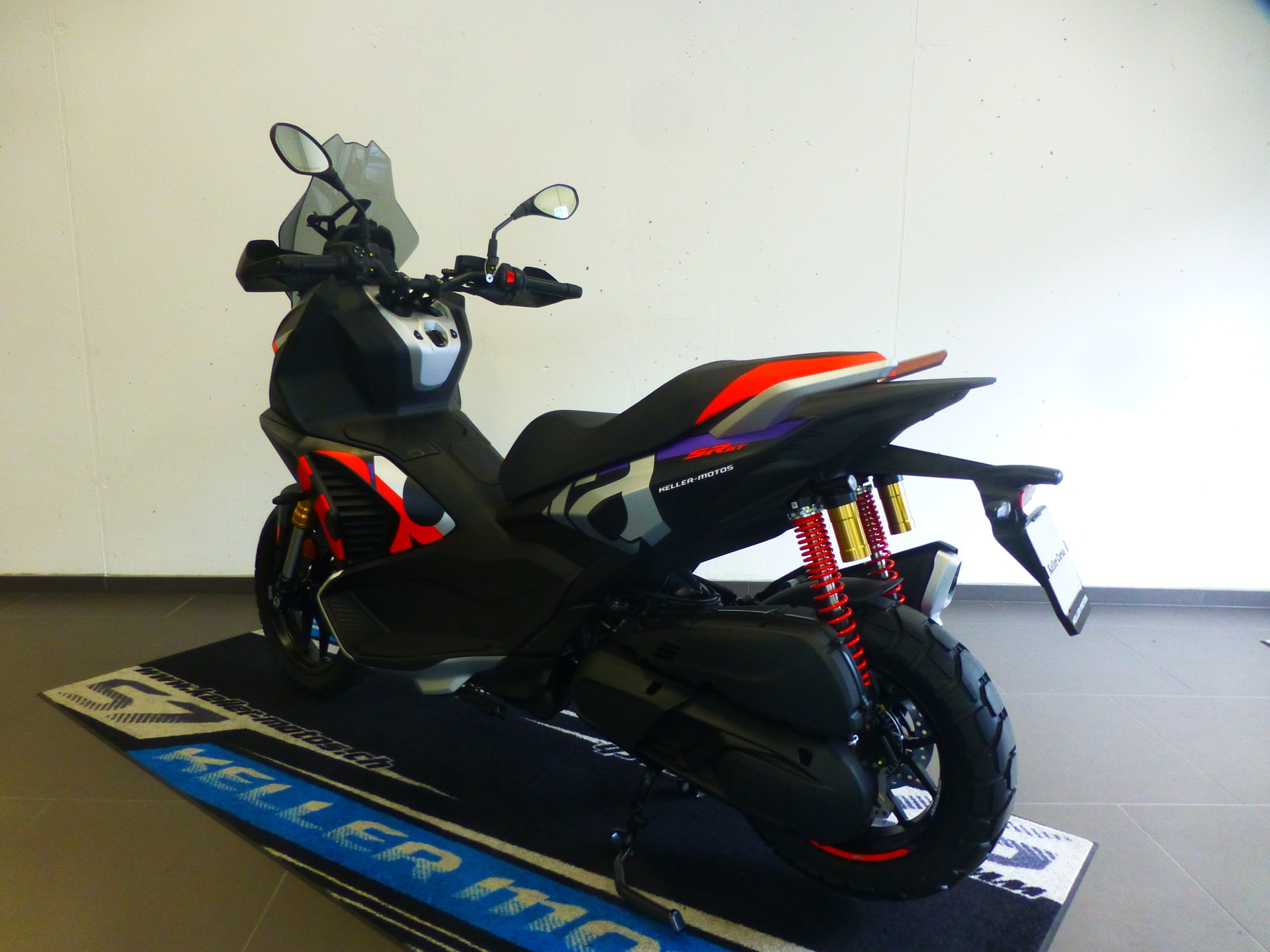 APRILIA SR 400 GT Replica-image-3