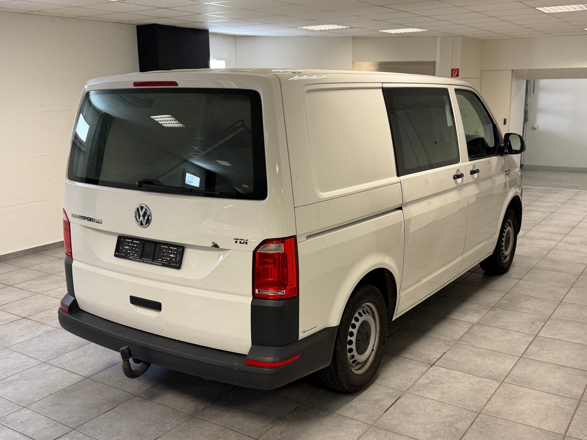 VW T6 2.0 TDI Entry-image-11