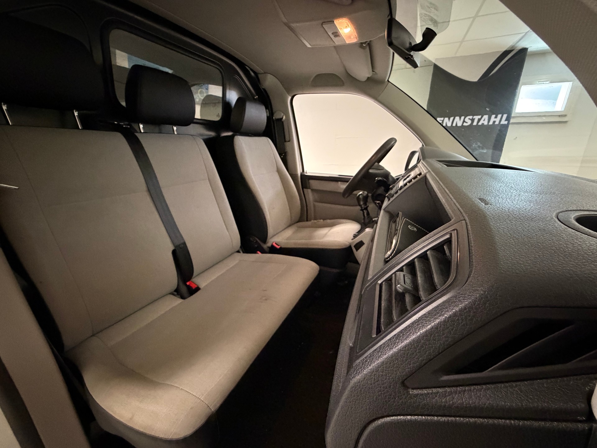 VW T6 2.0 TDI Entry-image-19