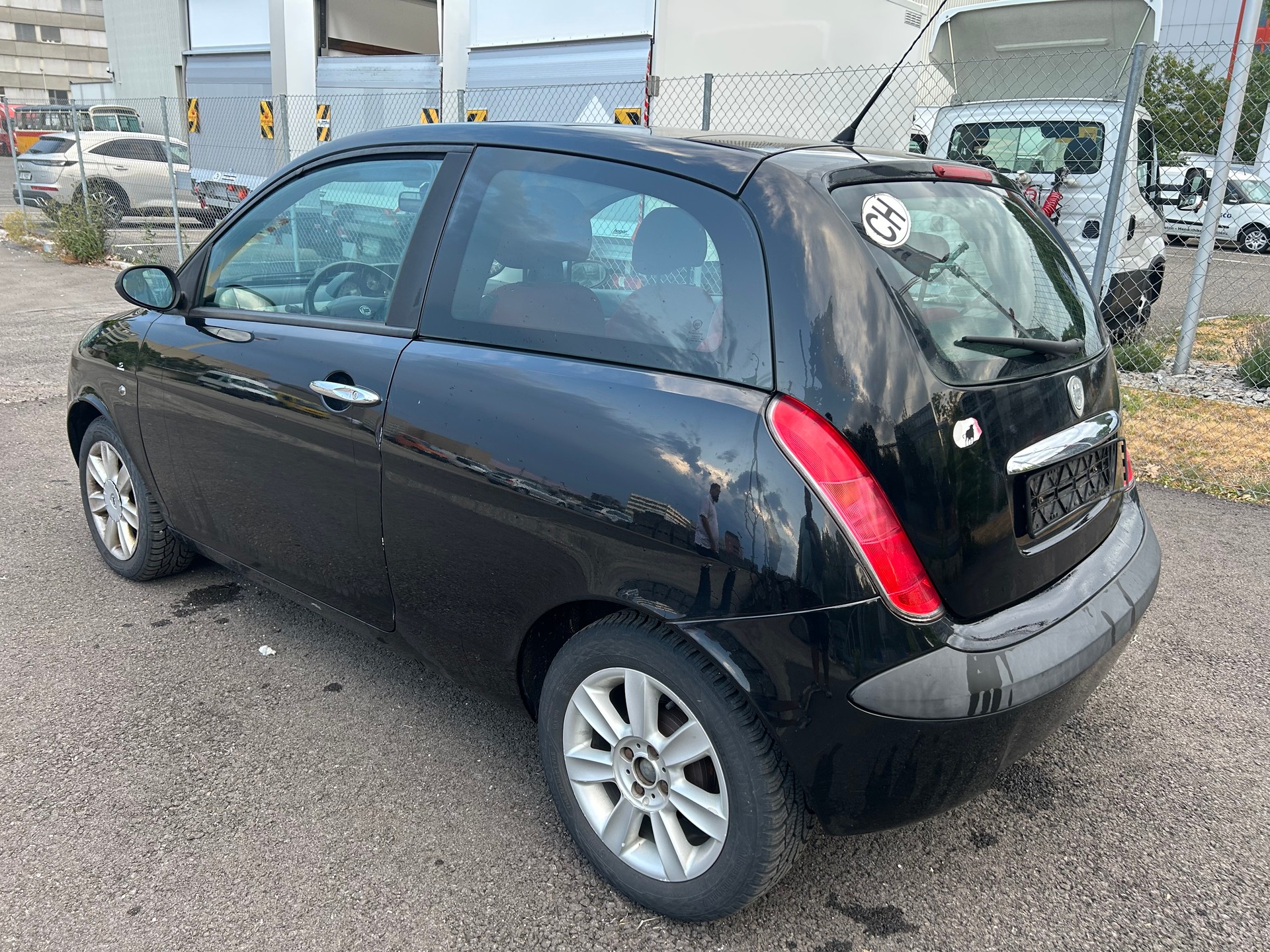LANCIA Ypsilon 1.4 16V Argento-image-2