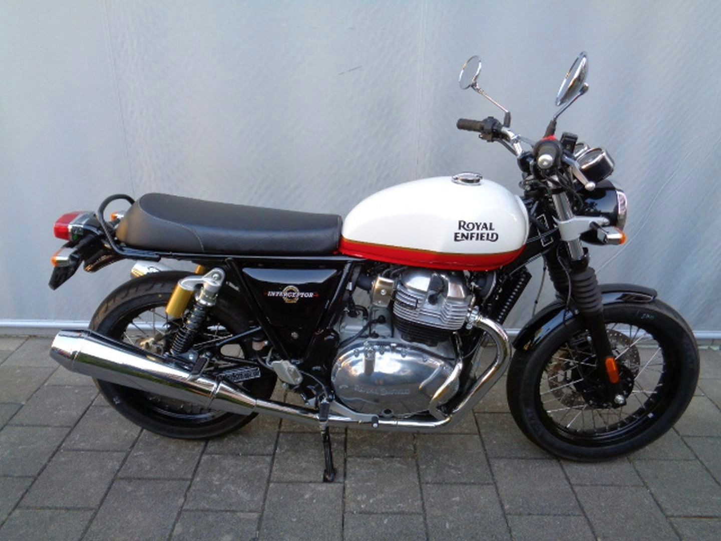 ROYAL ENFIELD INTERCEPTOR 650 TWIN-image-3