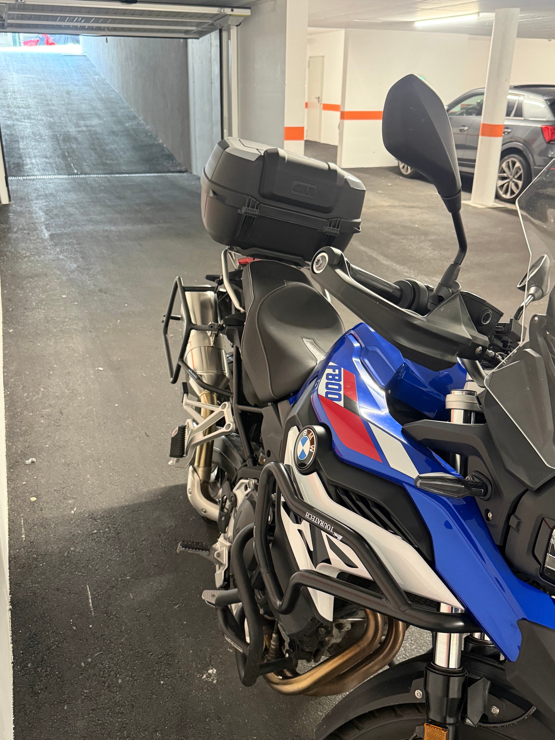 BMW F 800 GS (35kW)-image-2