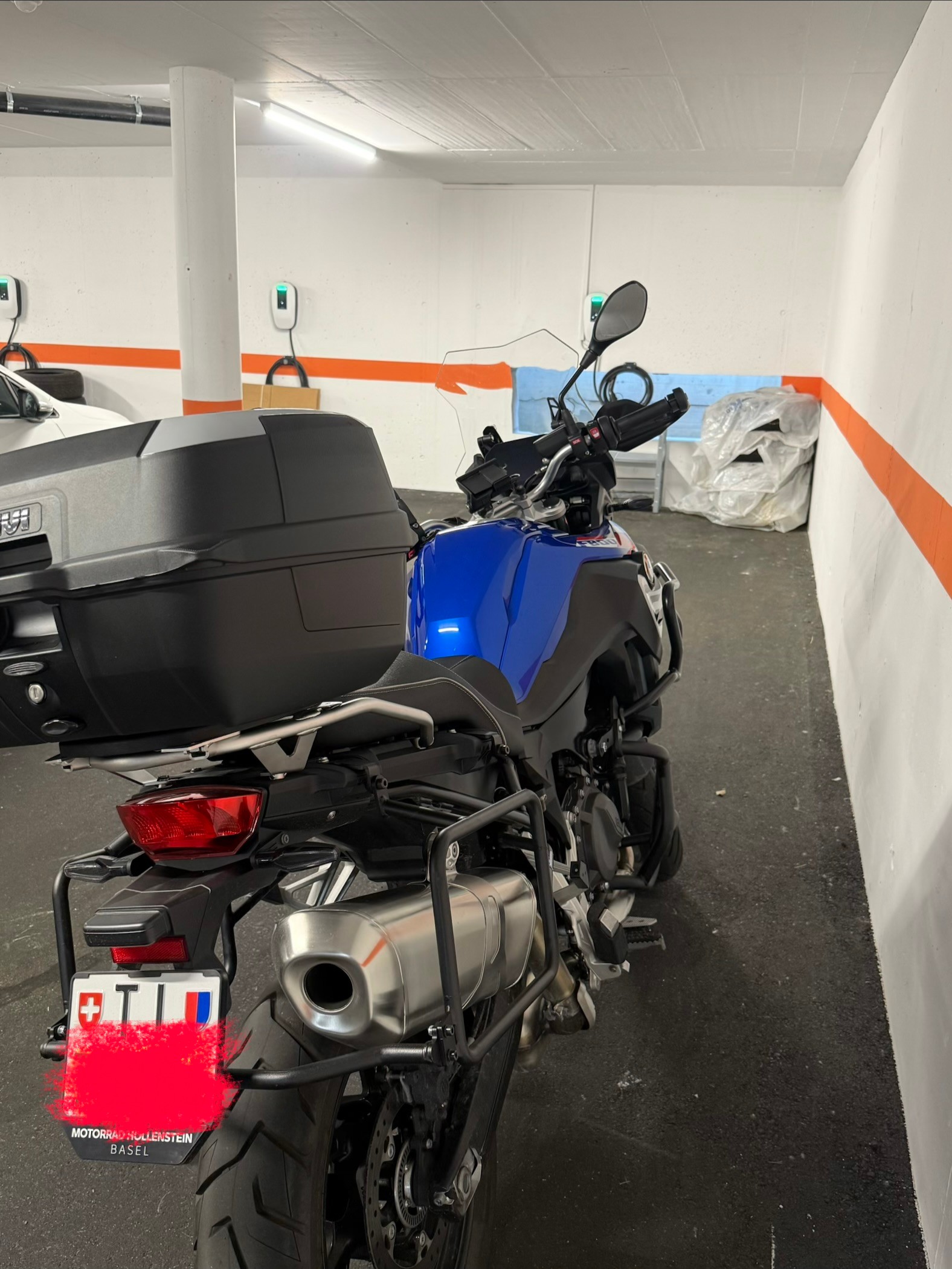 BMW F 800 GS (35kW)-image-3
