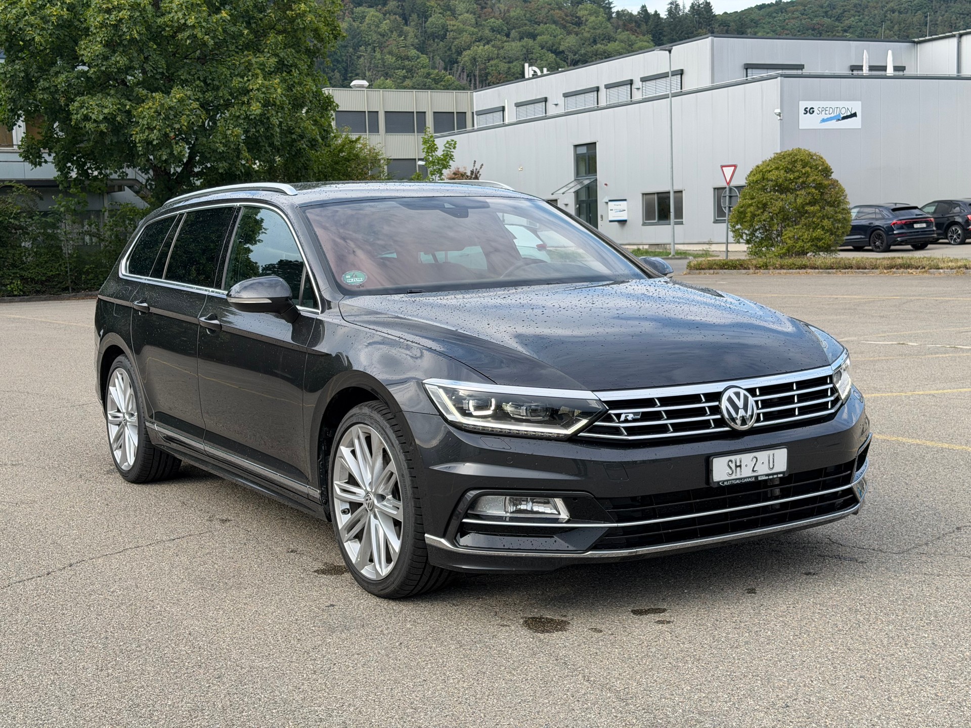 VW Passat Variant 2.0 TSI BMT Sport DSG R-Line-image-2