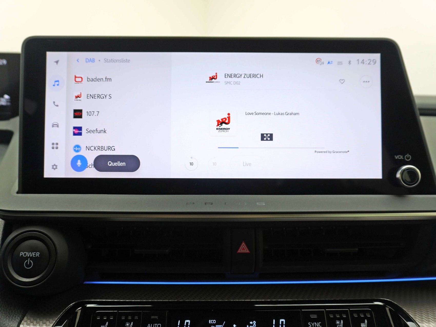 TOYOTA Prius 2.0 Plug-In-Hybrid Premium ** inkl. 360° Kamera **-image-13