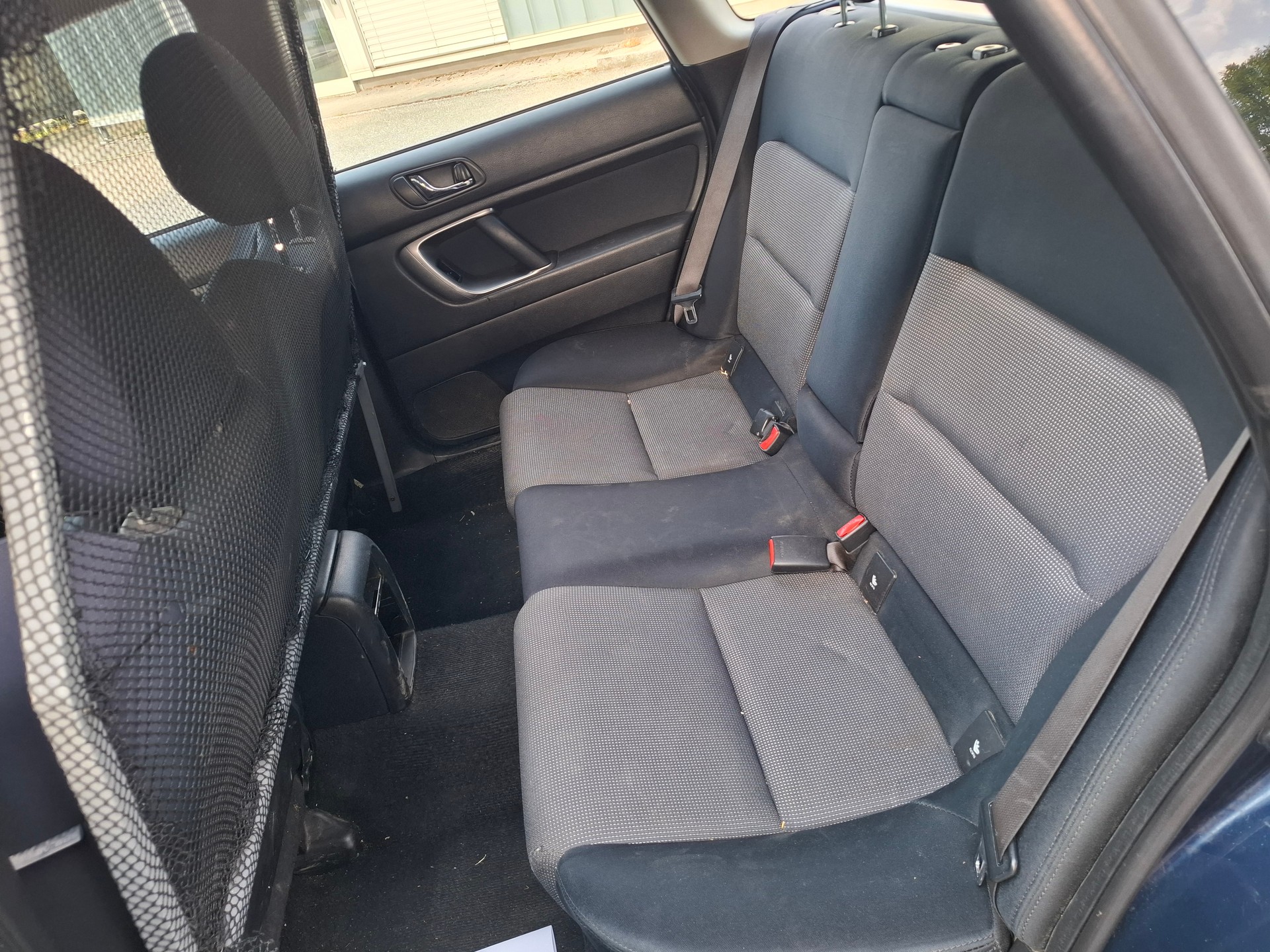 SUBARU Legacy 2.0i AWD-image-6