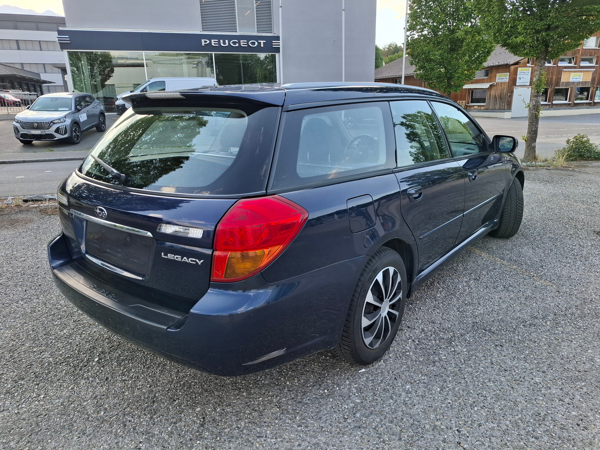 SUBARU Legacy 2.0i AWD-image-1