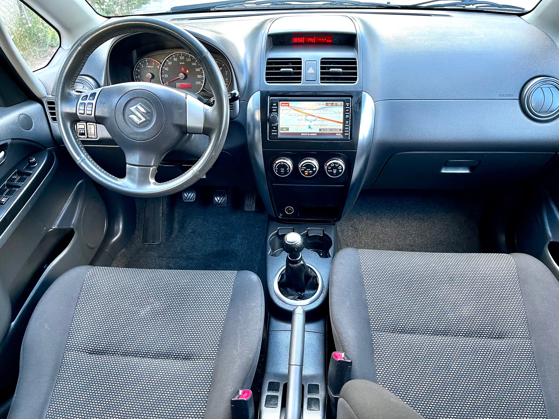 SUZUKI SX4 1.6 16V GL Top 2WD-showroom-element-3