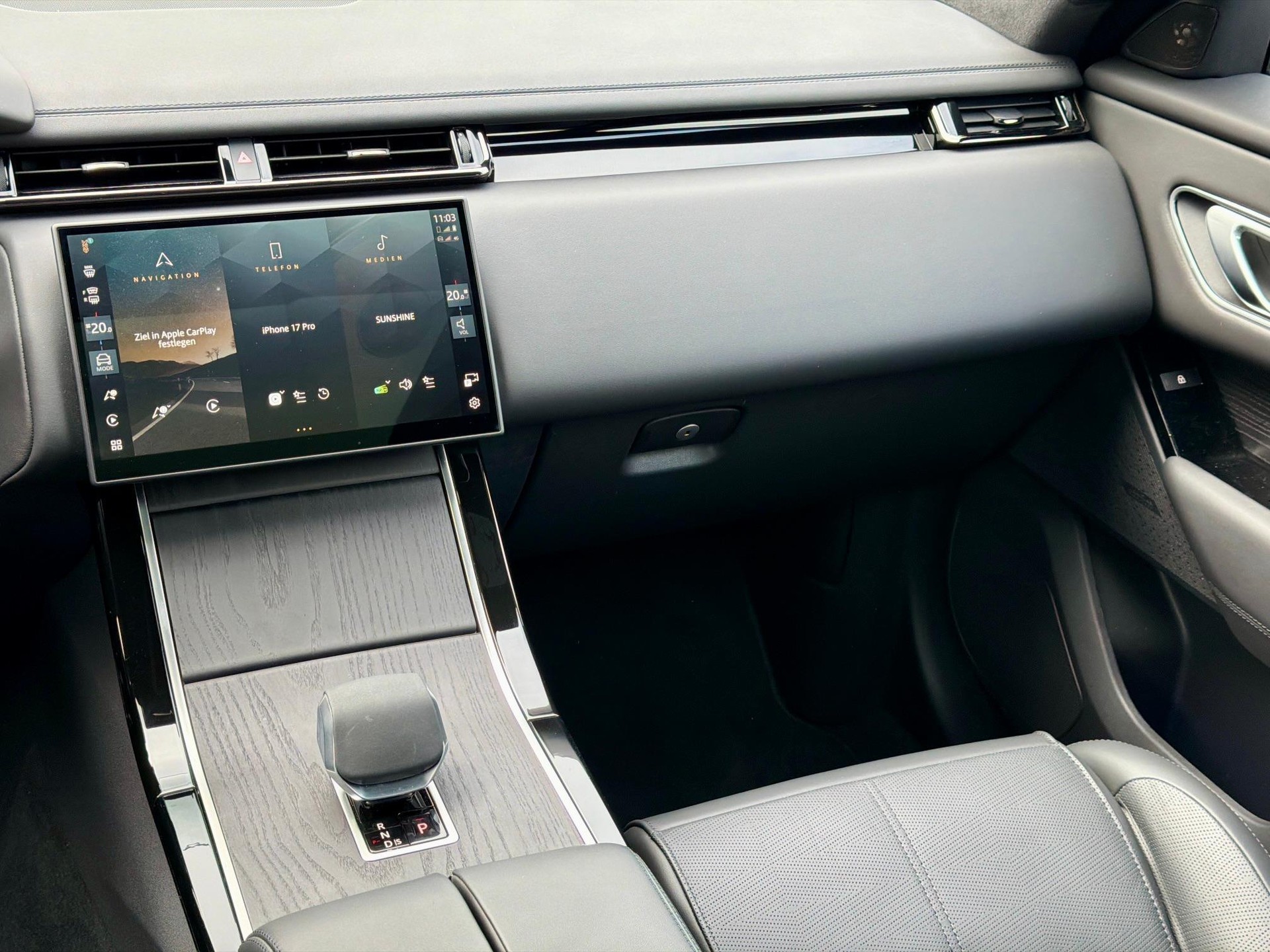 LAND ROVER Range Rover Velar 3.0 I6 Autobiography-image-10