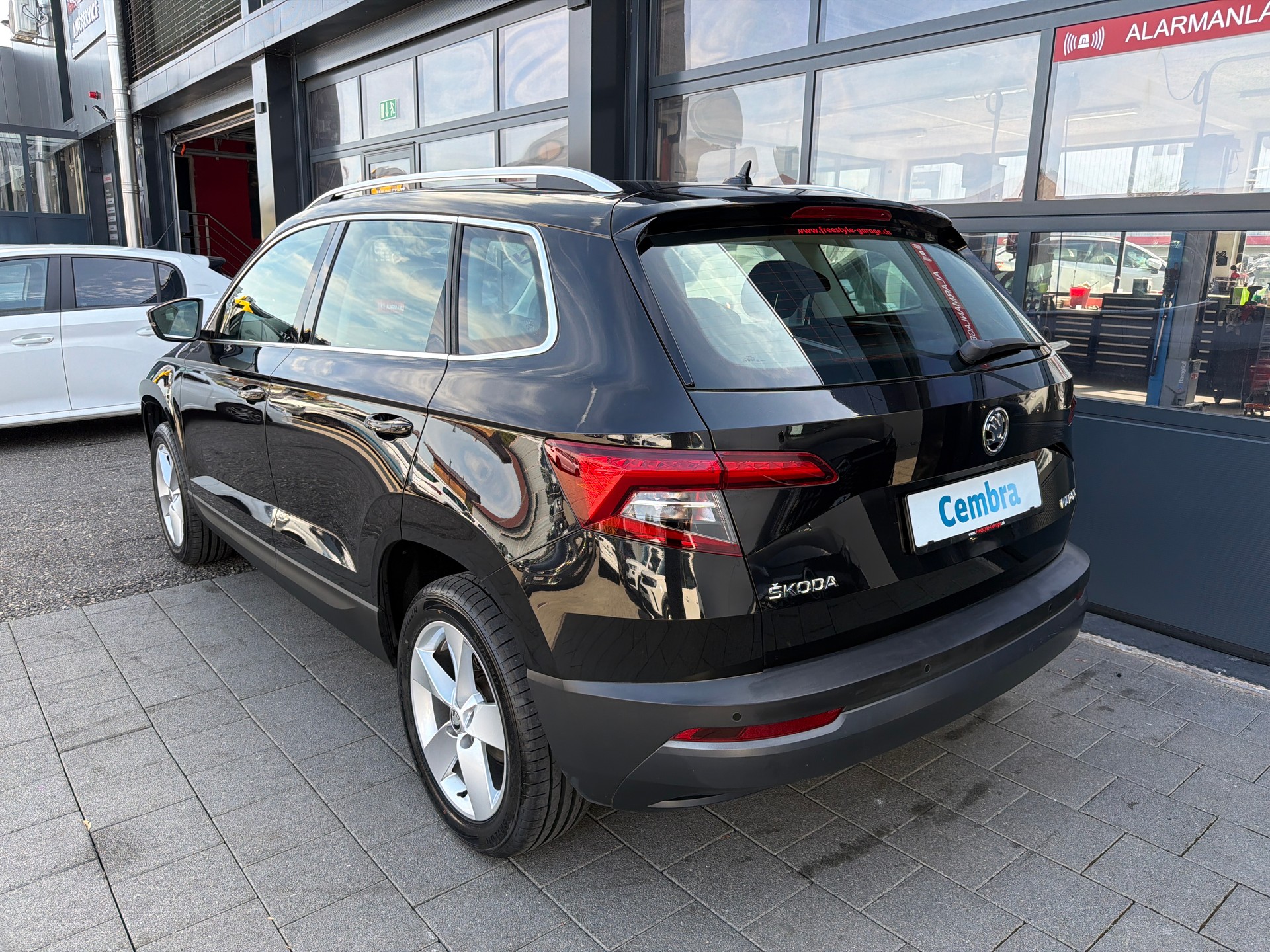 SKODA Karoq 1.0 TSI Ambition DSG-showroom-element-2