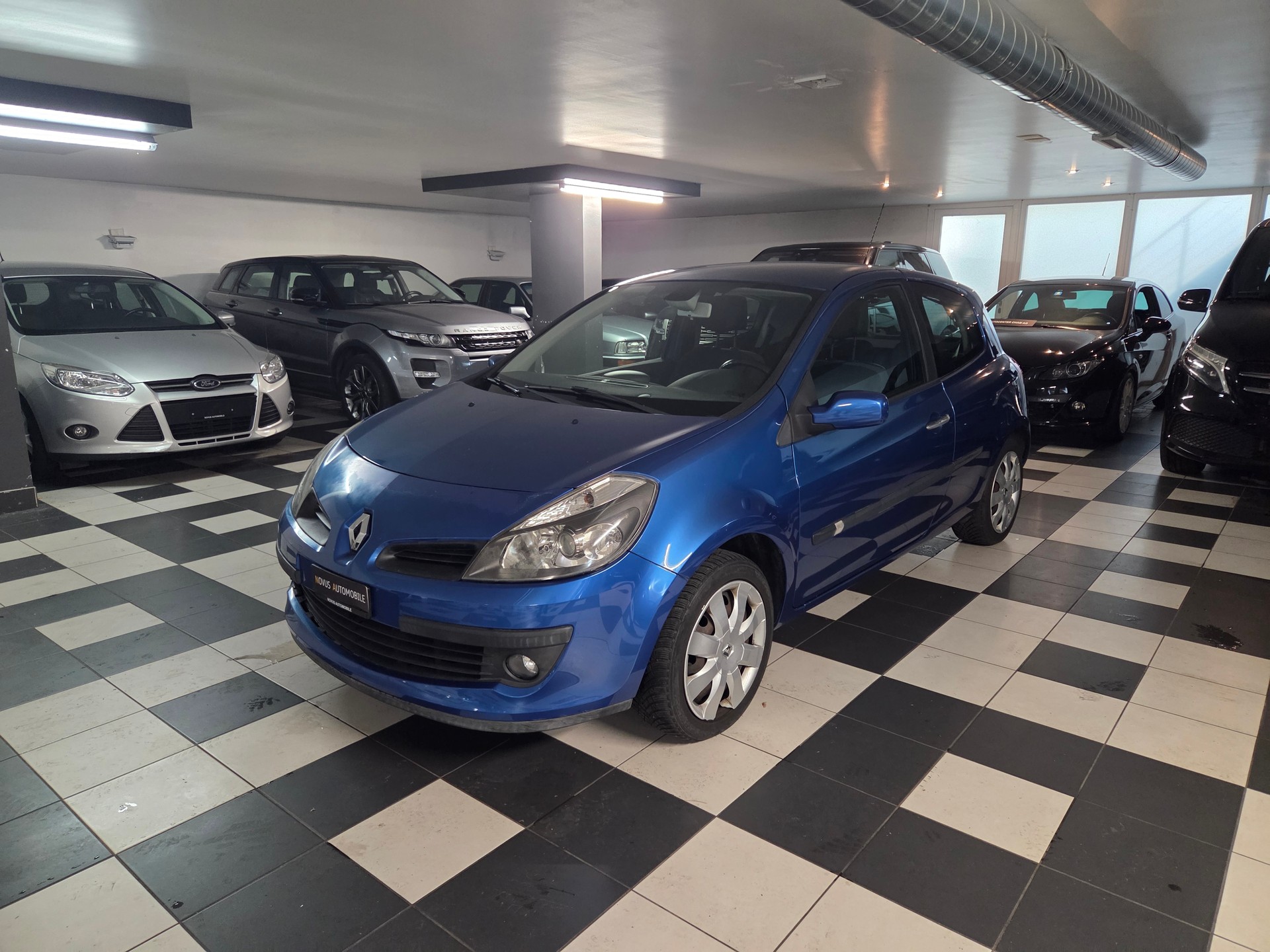 RENAULT Clio 1.4 16V Dynamique