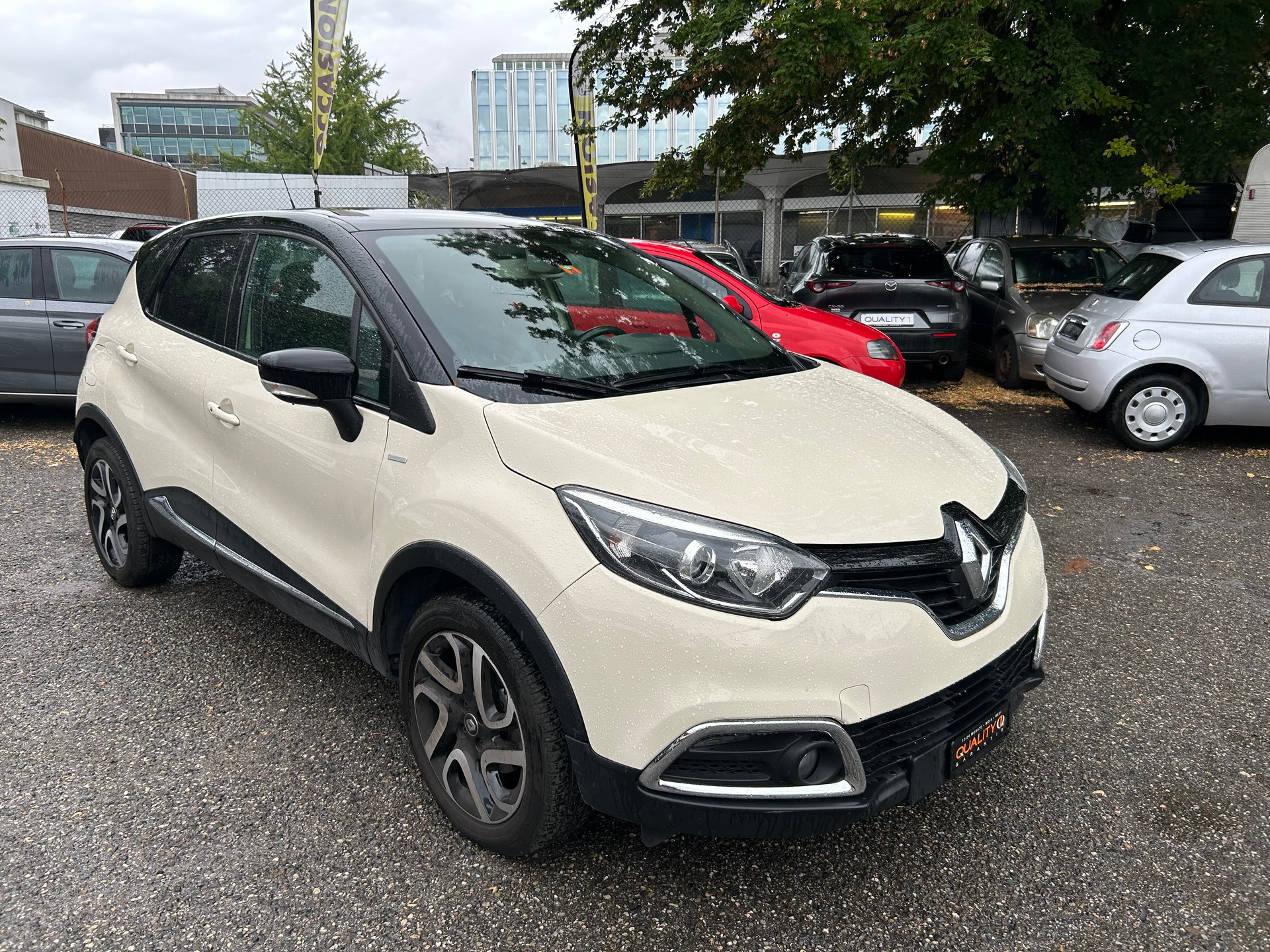 RENAULT Captur 1.2 T 16V Swiss Edition EDC-image-2