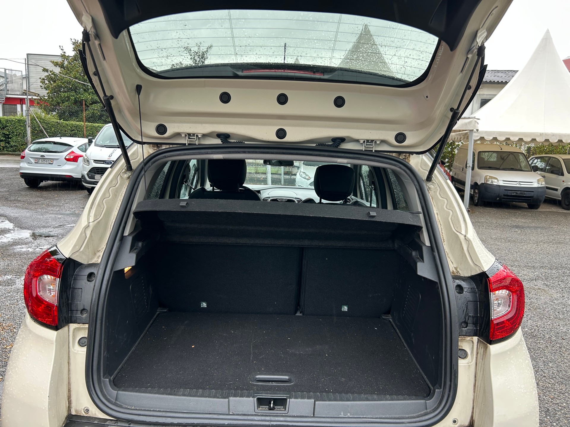 RENAULT Captur 1.2 T 16V Swiss Edition EDC-image-8