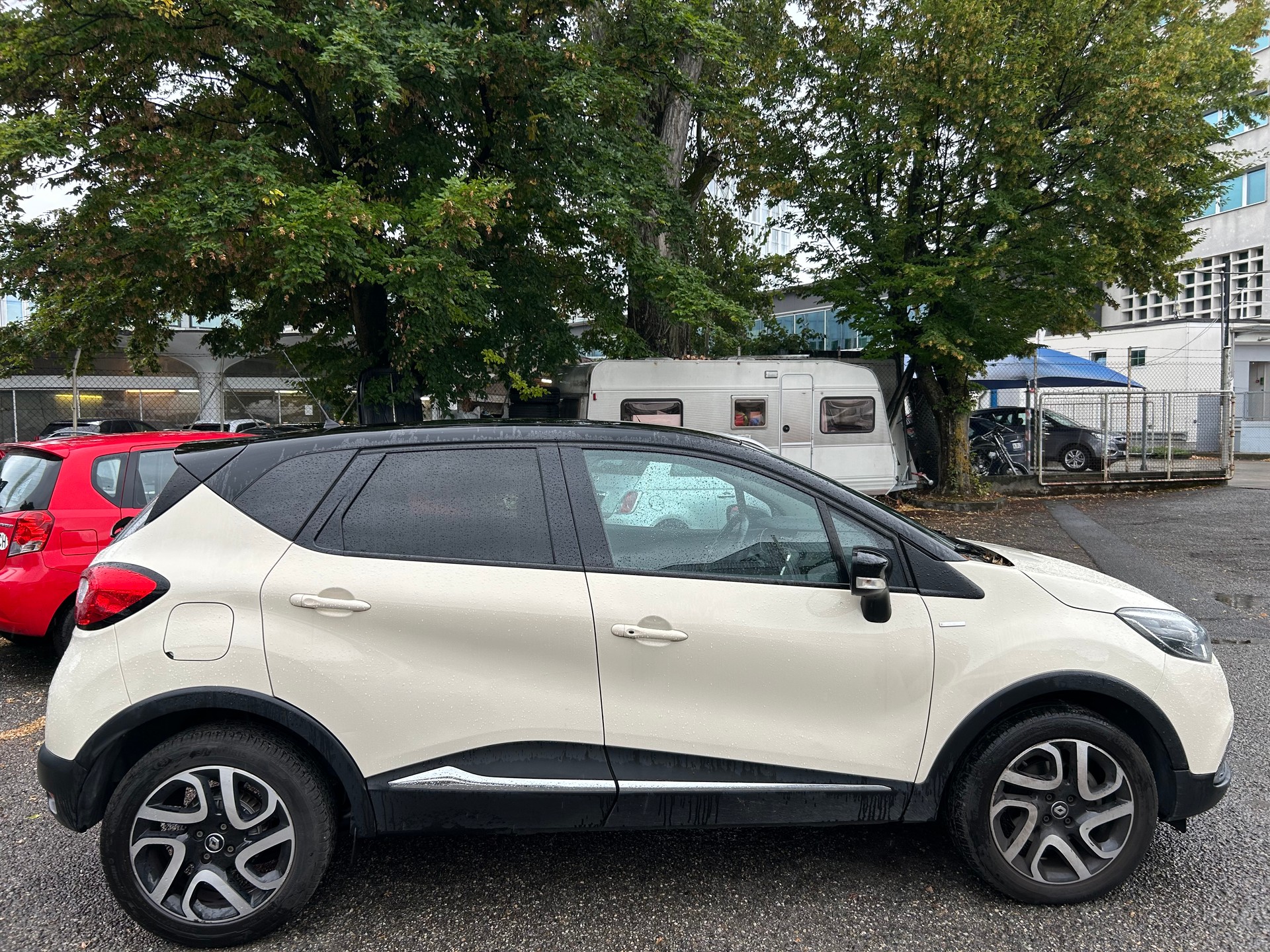 RENAULT Captur 1.2 T 16V Swiss Edition EDC-image-7