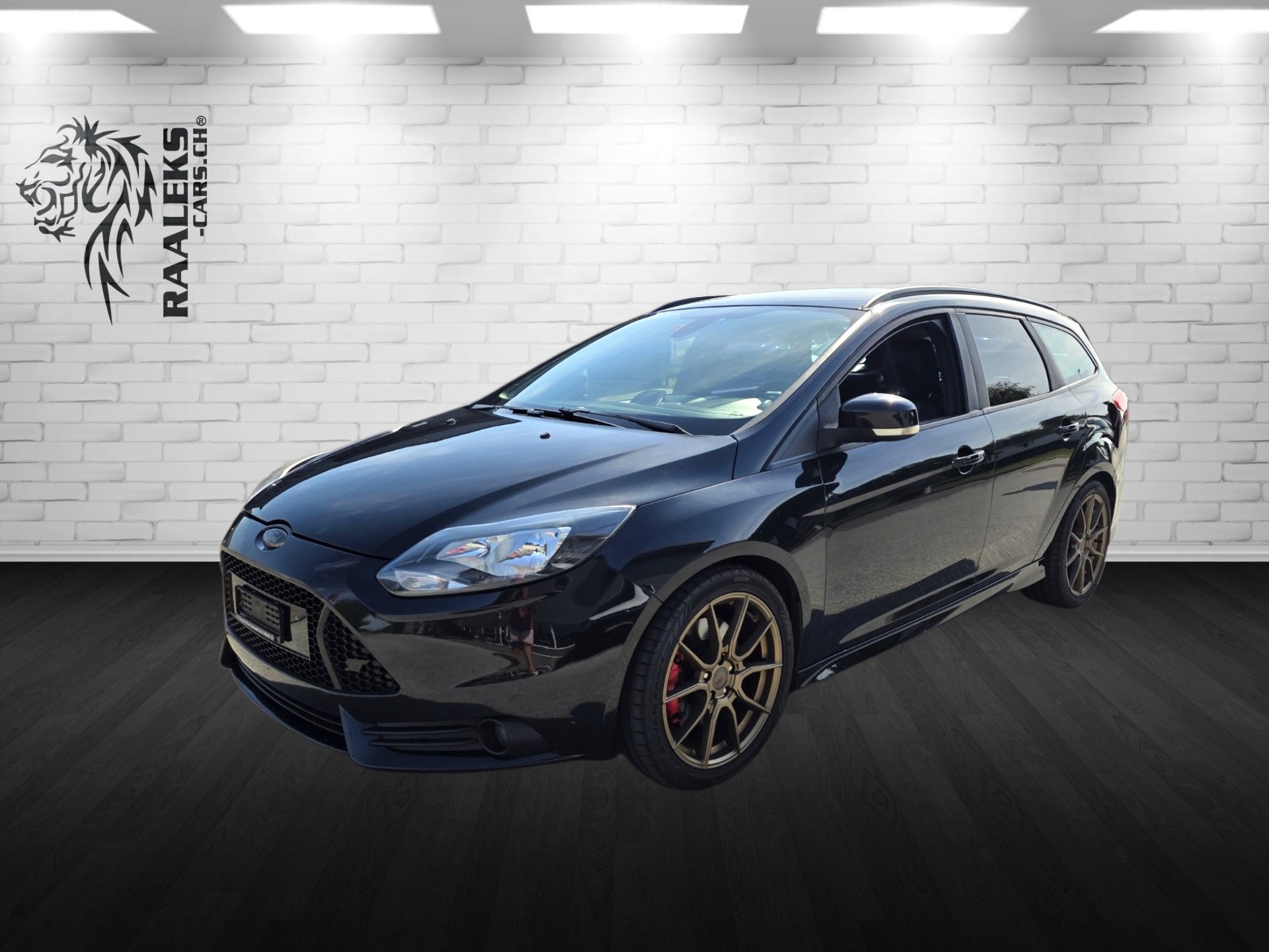 FORD Focus 2.0 SCTi ST-2