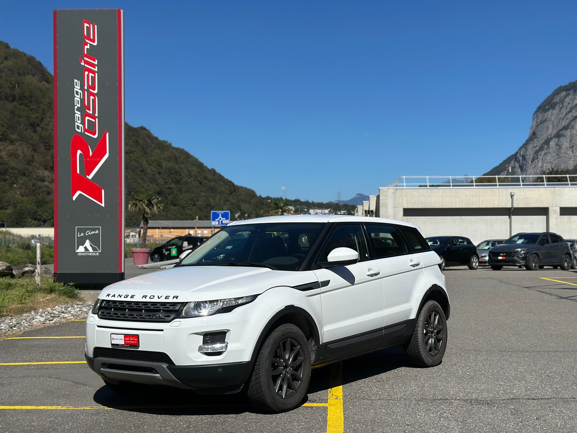 LAND ROVER Range Rover Evoque 2.0 Si4 Pure AT9-showroom-element-1