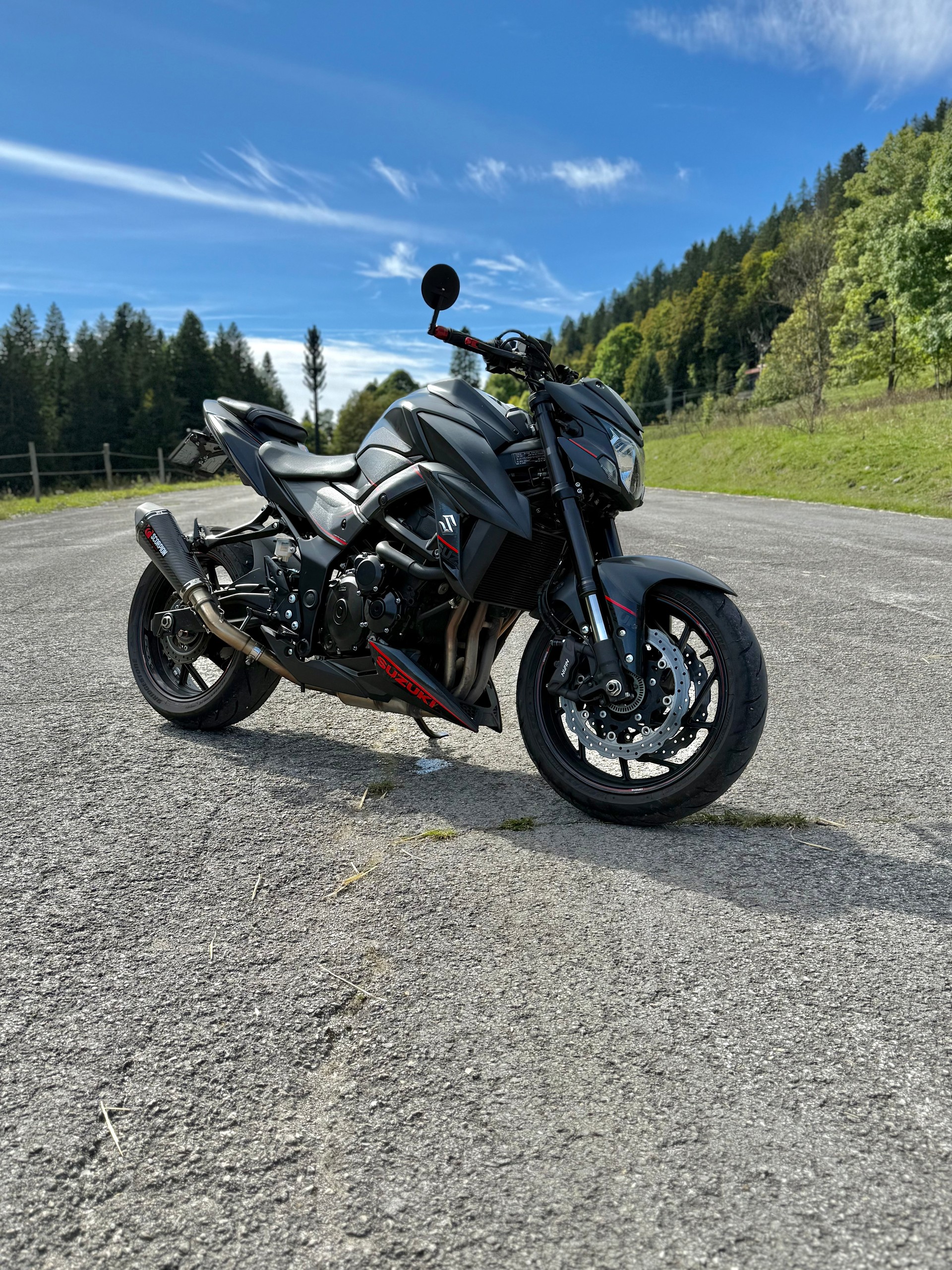 SUZUKI GSX-S 750 ABS-image-1