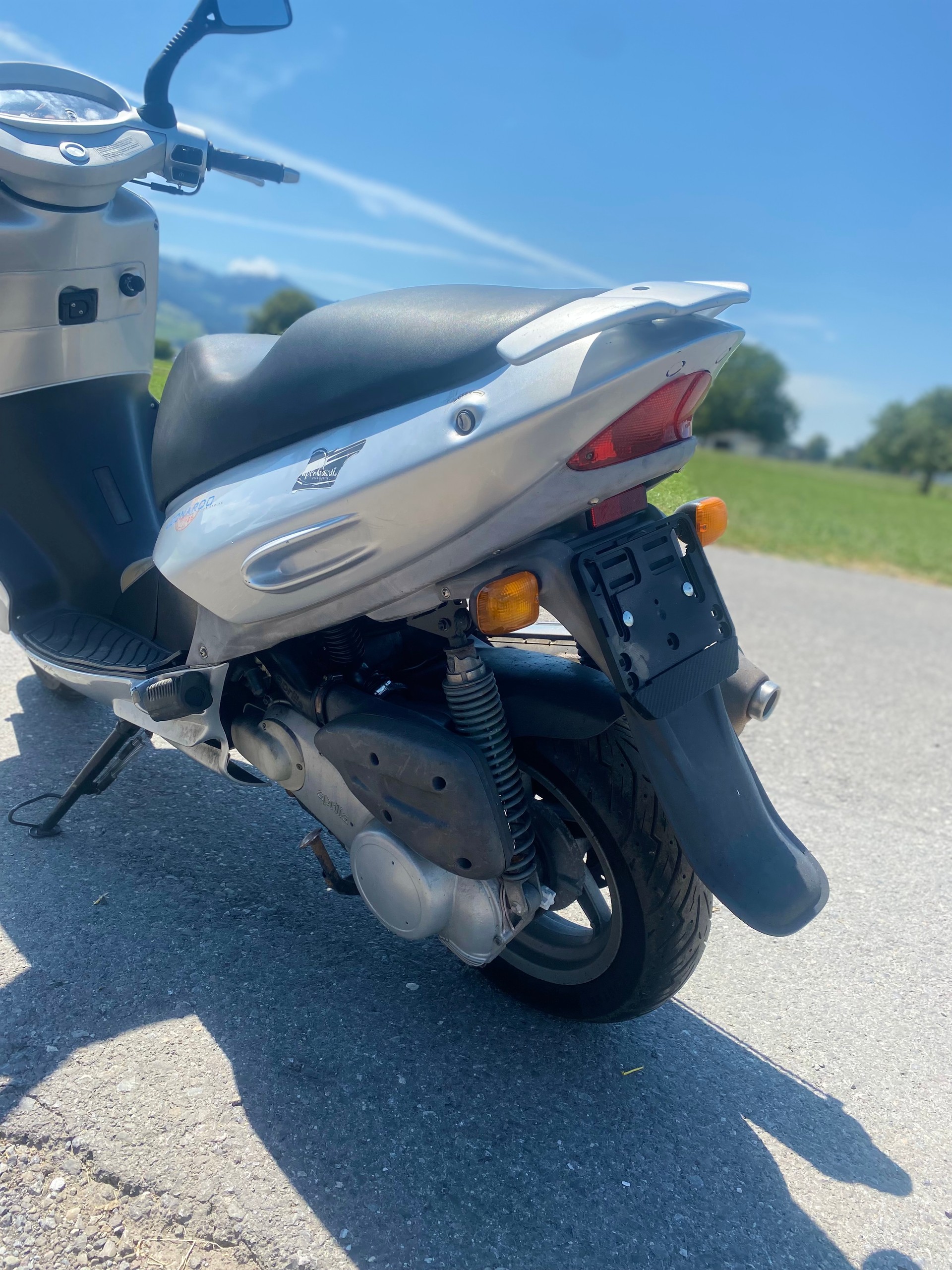 APRILIA Leonardo 125-image-1