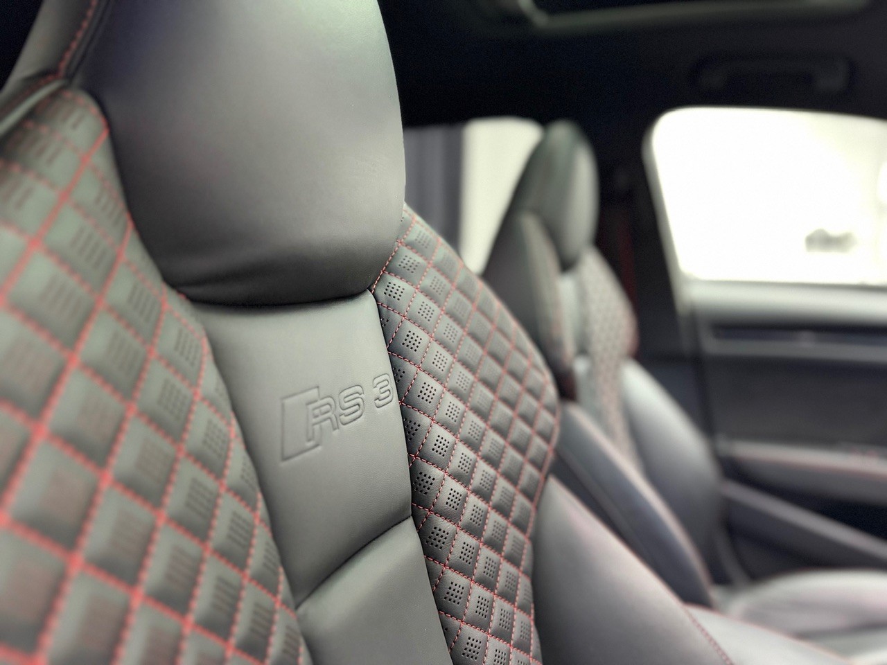 AUDI RS3 2.5 TSI quattro S-tronic | ABT-Tuning ab Werk | Schiebedach | B&O Soundanlage | Rückfahrkamera | CH-Auto-image-23