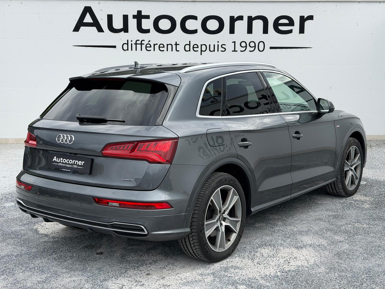 AUDI Q5 2.0 TFSI sport quattro S-tronic-showroom-element-2