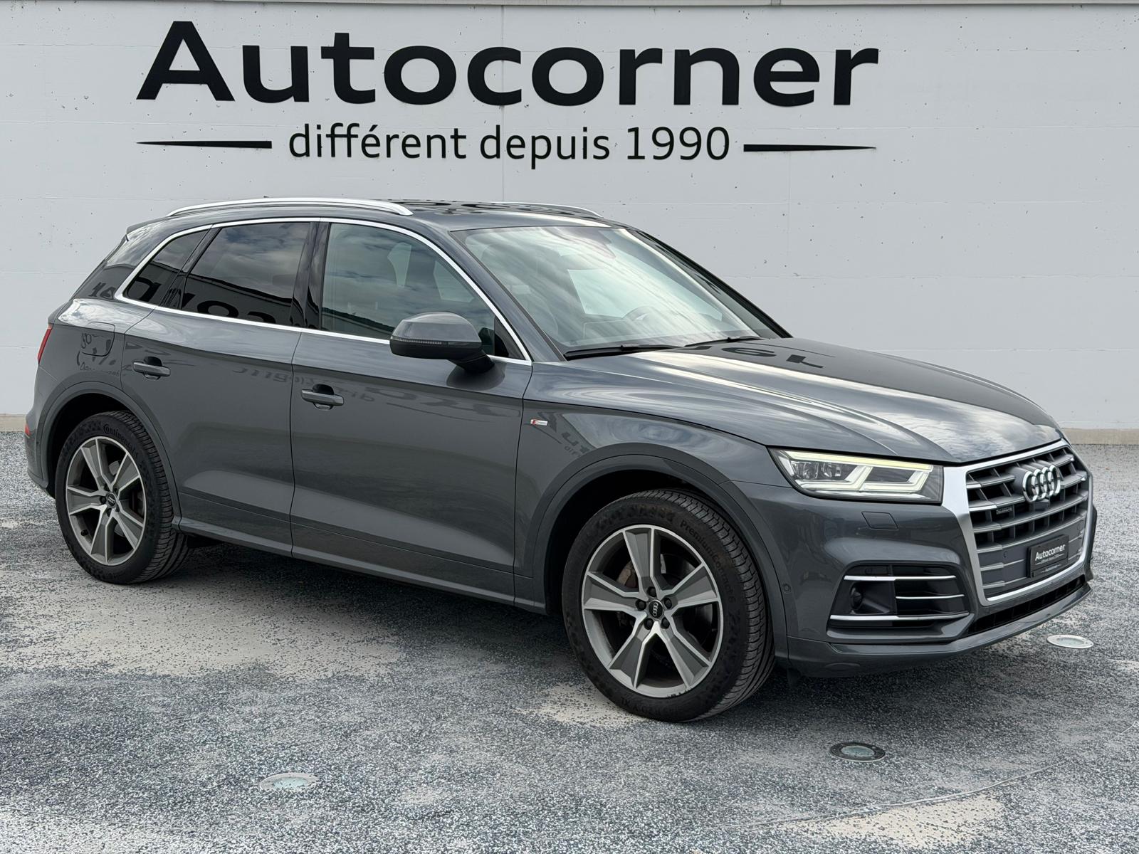 AUDI Q5 2.0 TFSI sport quattro S-tronic-showroom-element-1
