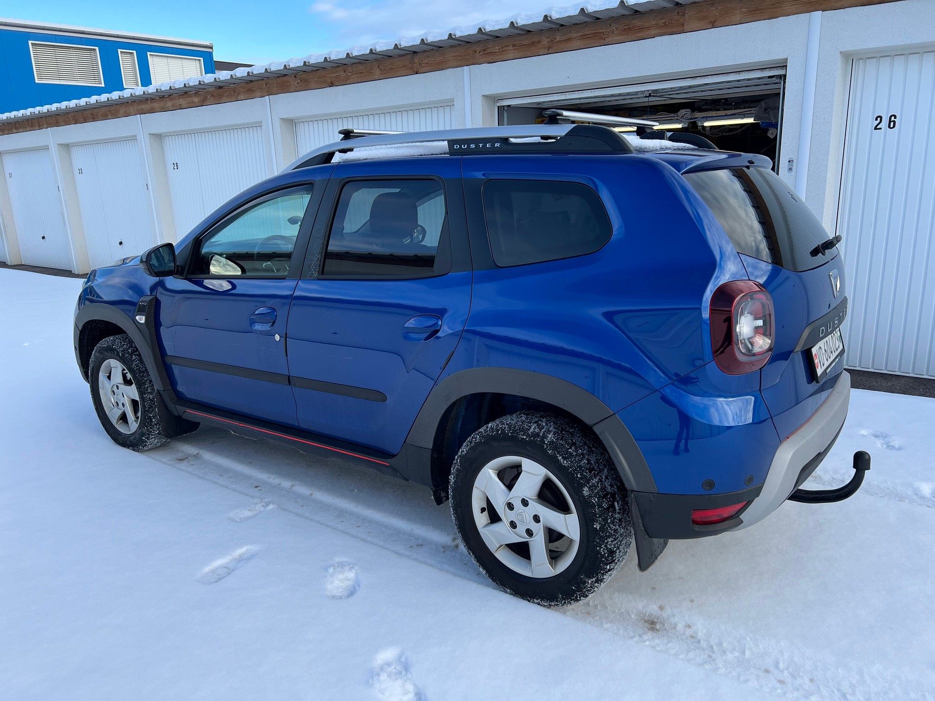 DACIA 1.5 Blue dCi Celebration 4WD-image-5