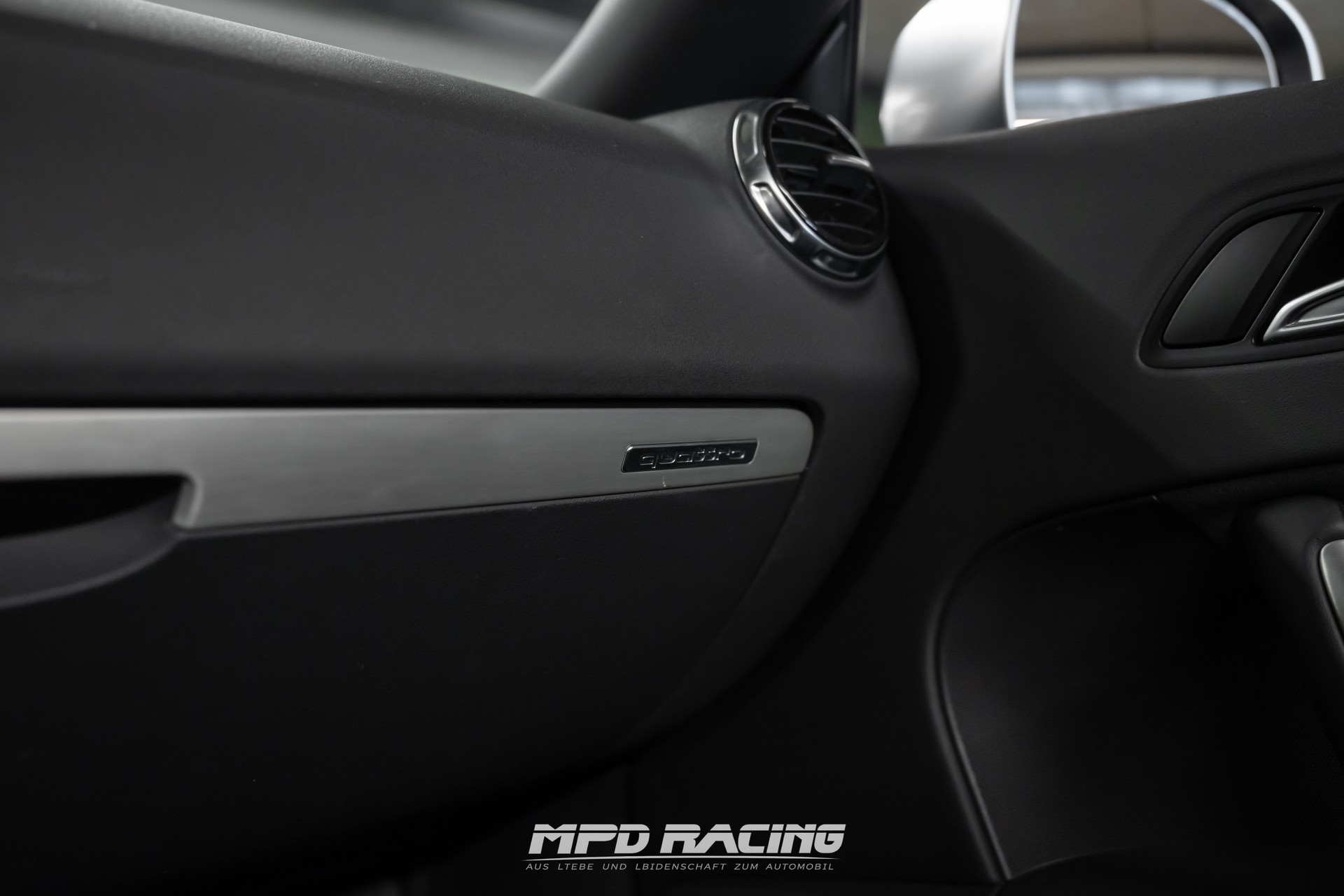 AUDI TTS Roadster 2.0 TFSI quattro-image-27