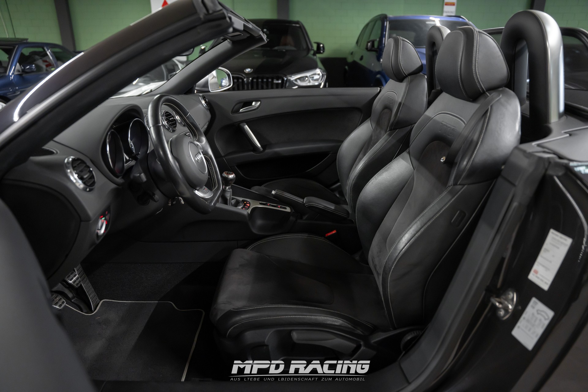 AUDI TTS Roadster 2.0 TFSI quattro-image-13