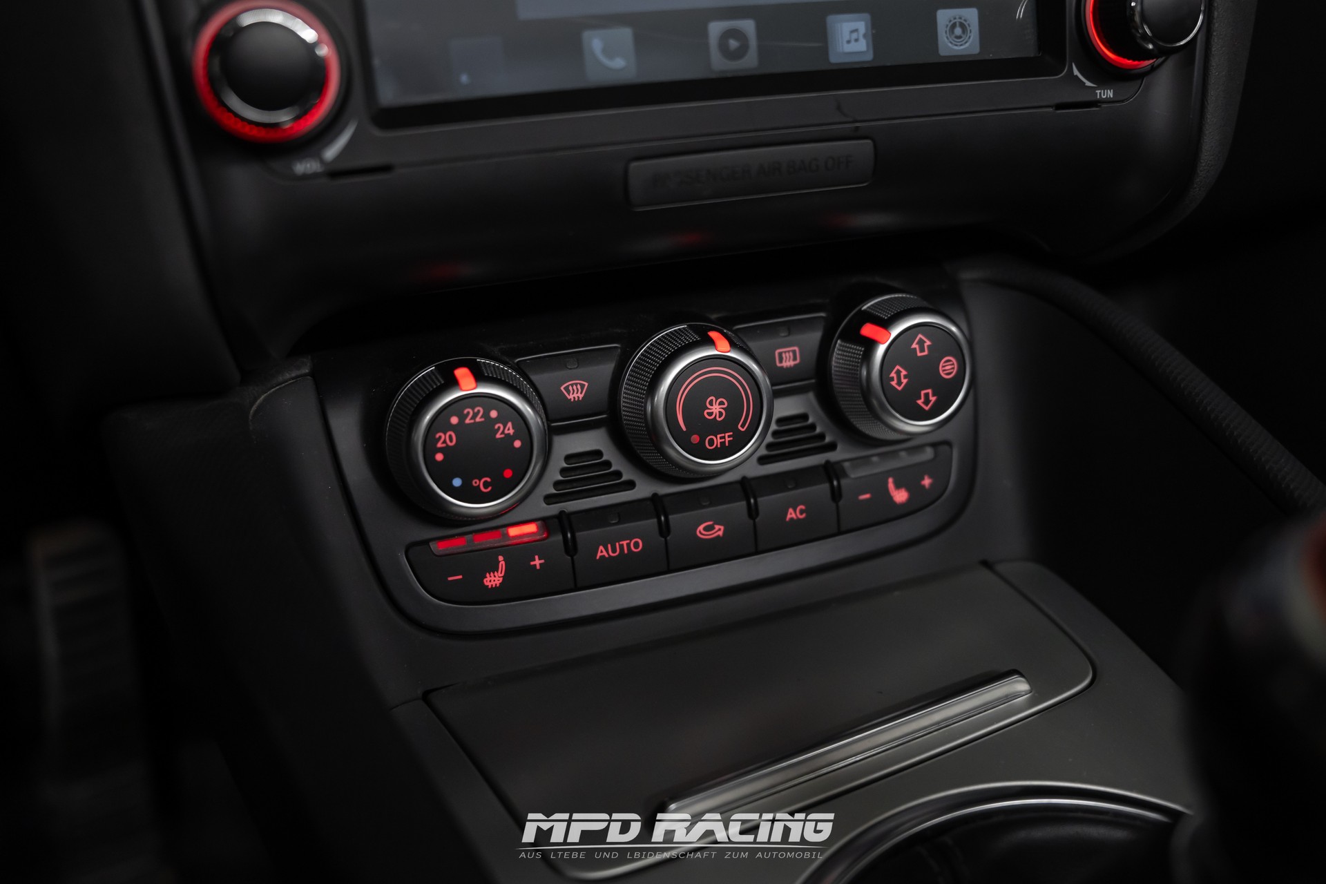 AUDI TTS Roadster 2.0 TFSI quattro-image-24