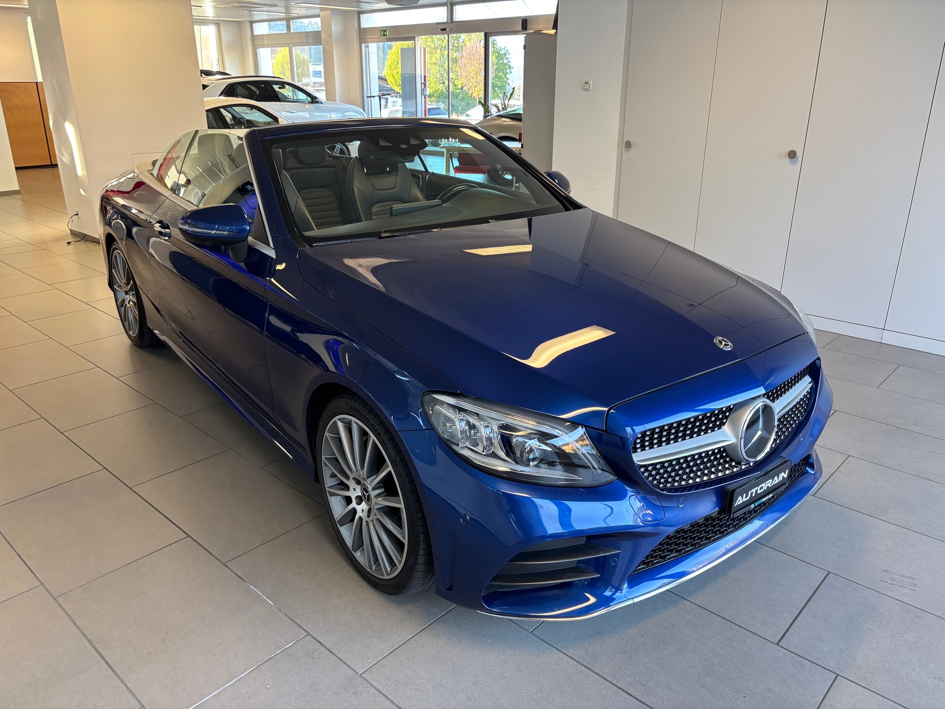 MERCEDES-BENZ C 200 AMG Line Cabriolet 9G-Tronic-image-5