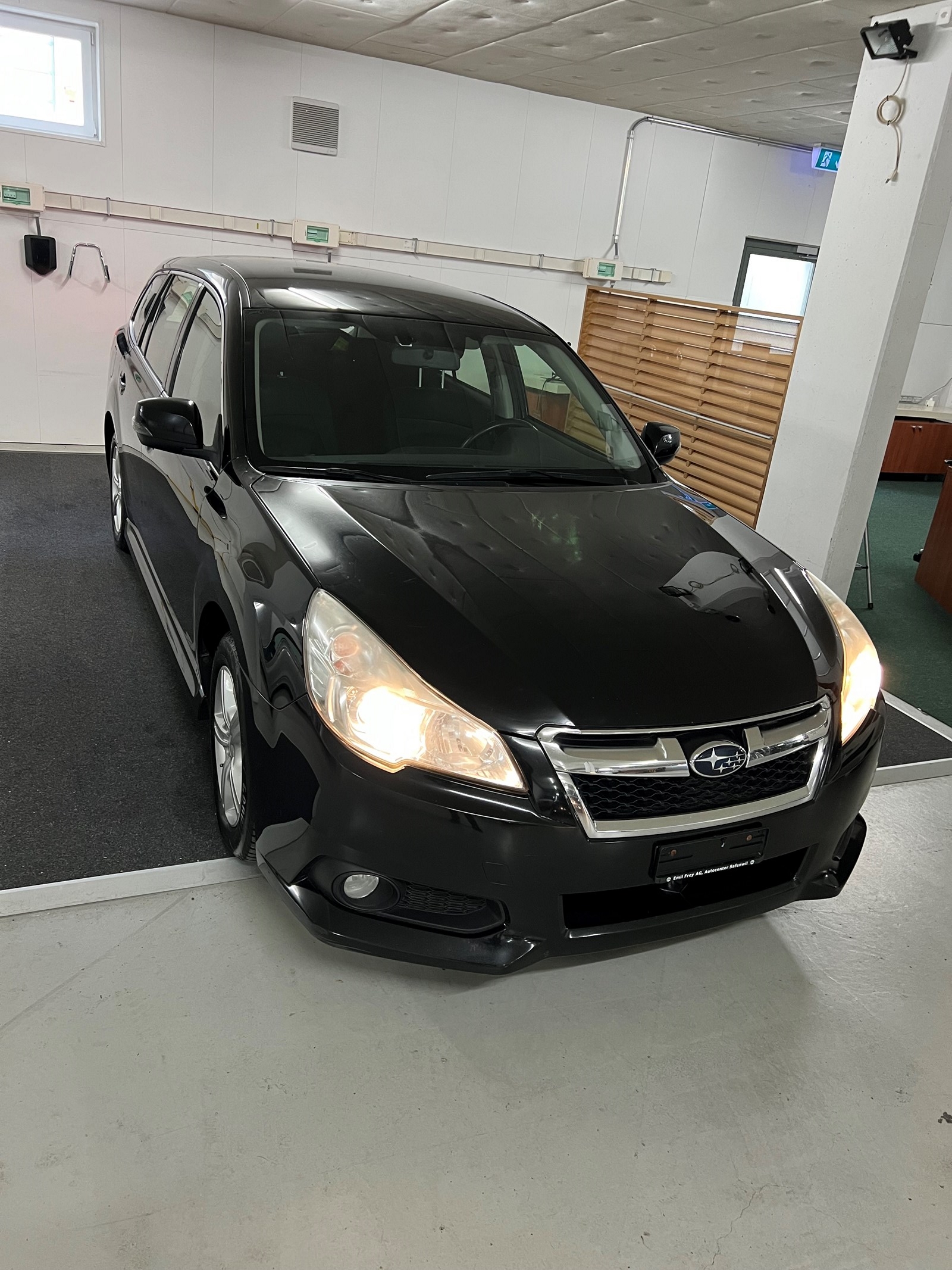 SUBARU Legacy 2.0i Swiss AWD Lineartronic-showroom-element-2