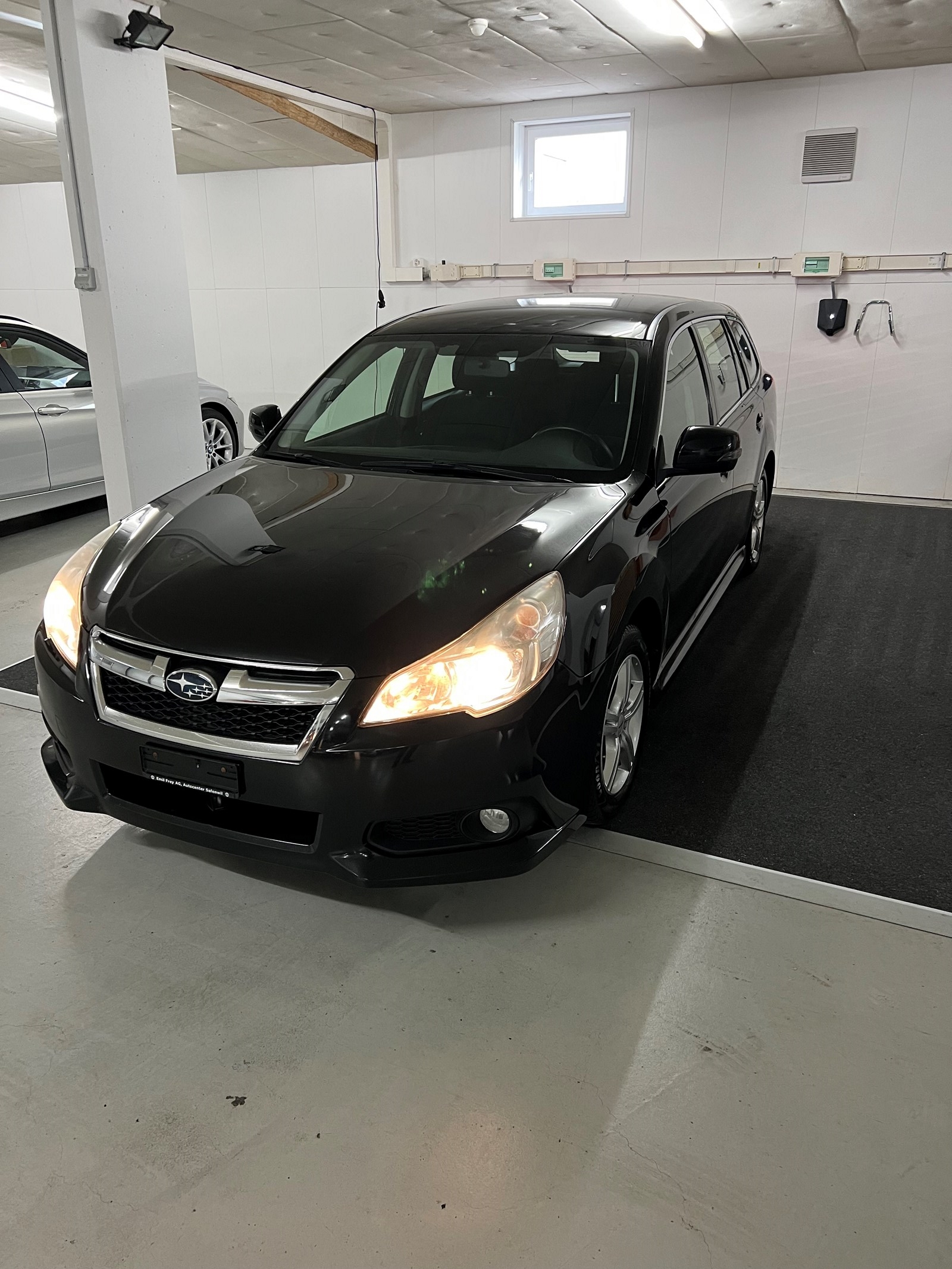 SUBARU Legacy 2.0i Swiss AWD Lineartronic
