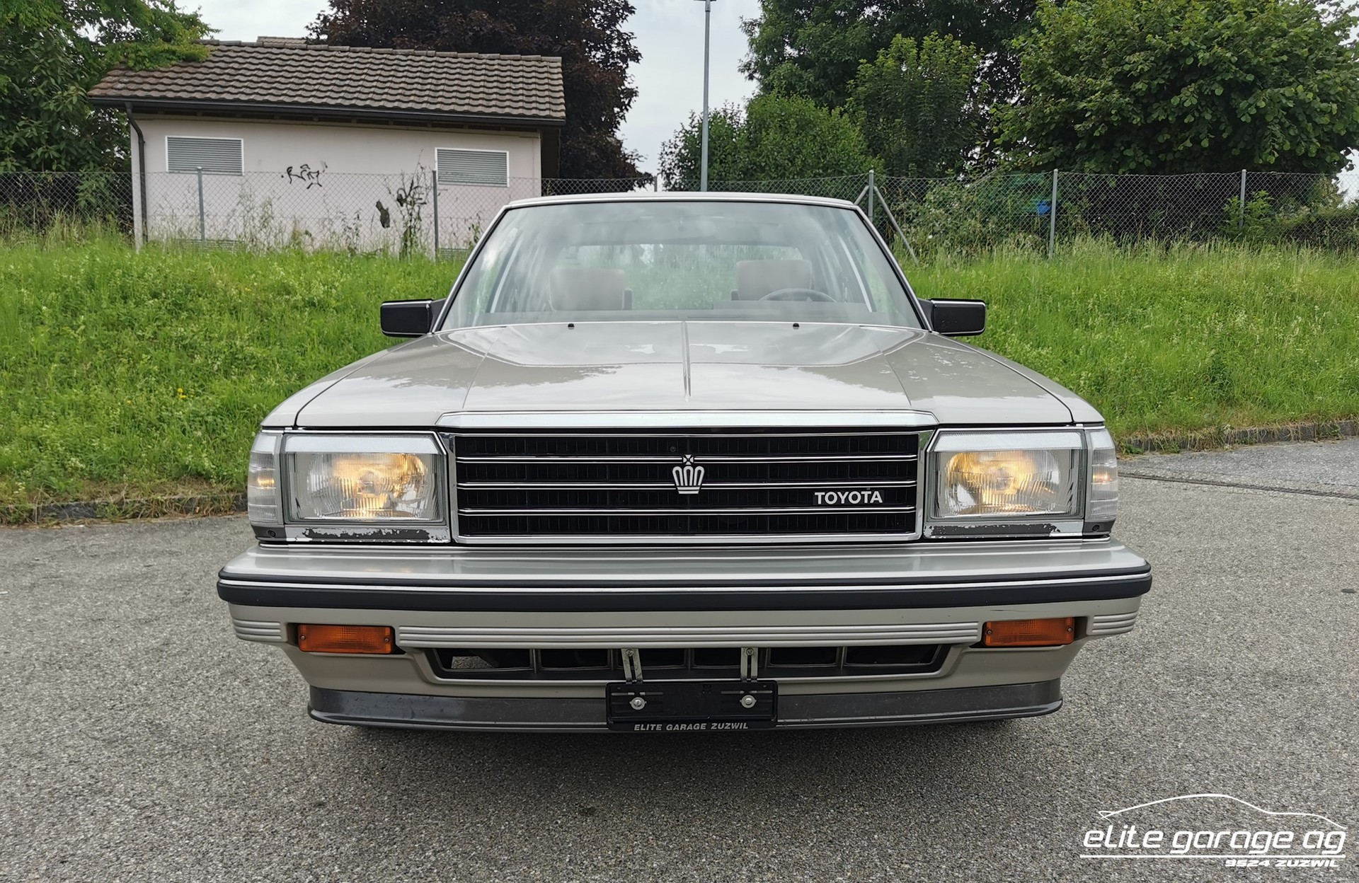 TOYOTA Crown 2800i Super Saloon-image-1