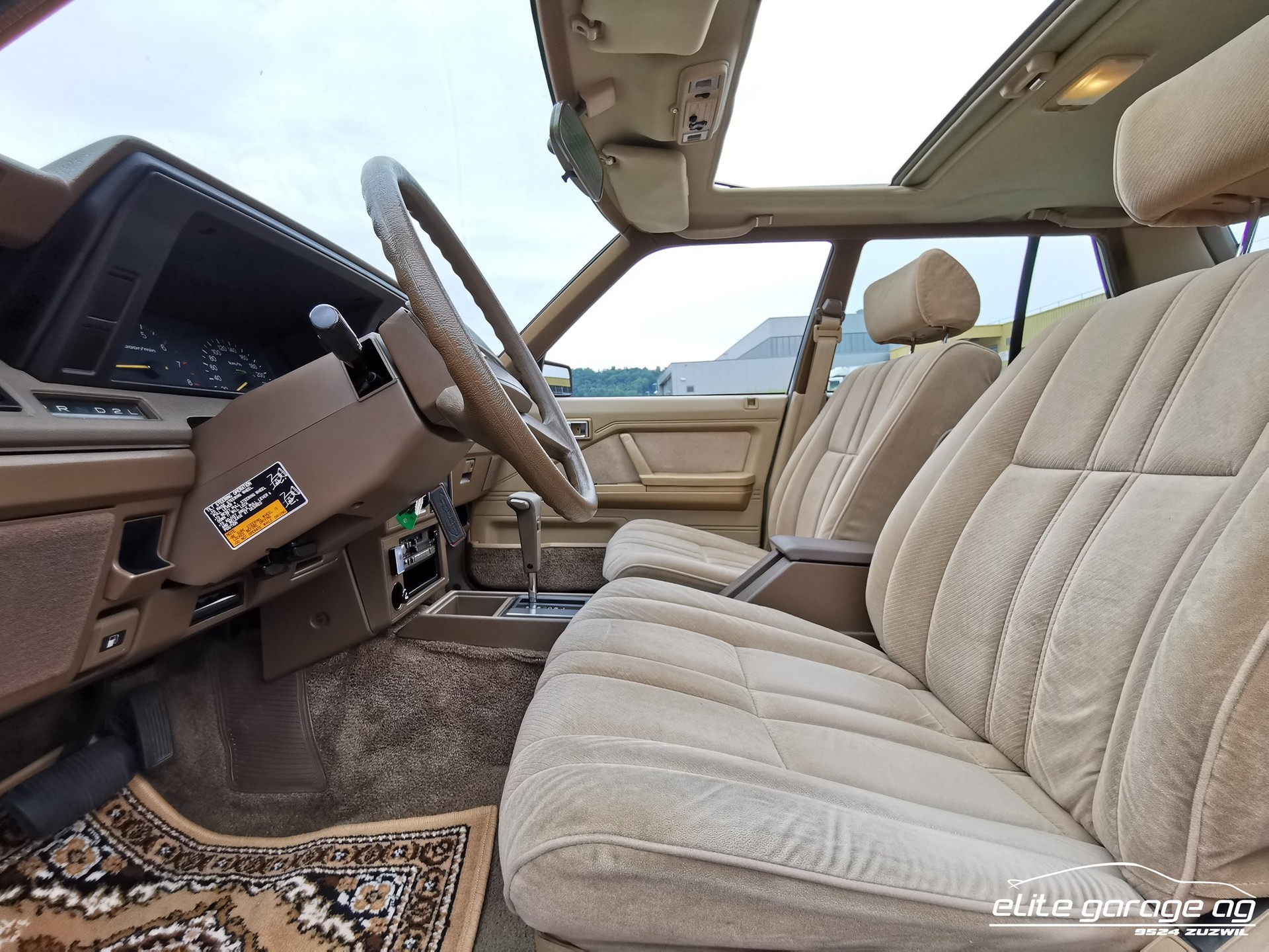 TOYOTA Crown 2800i Super Saloon-image-9