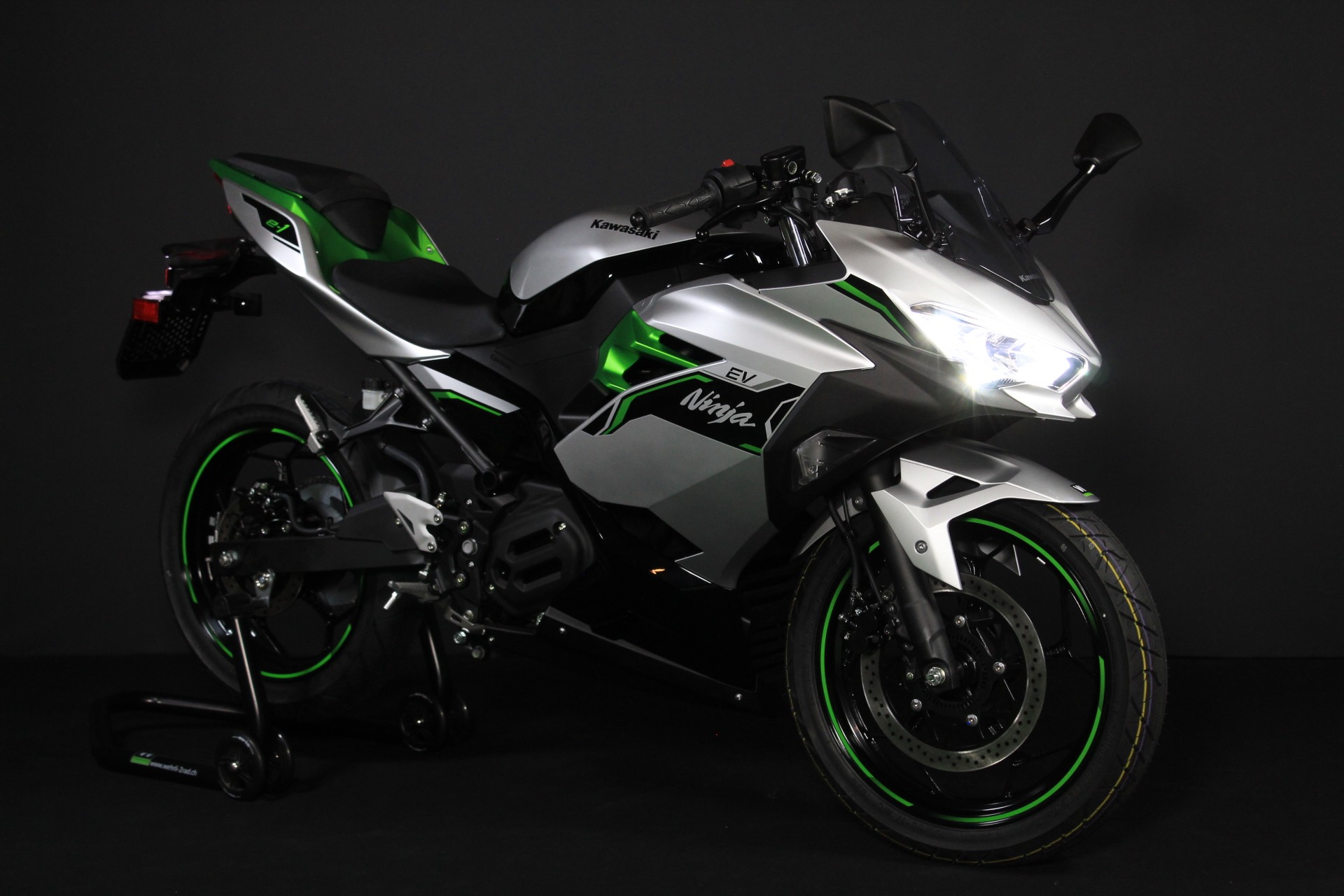 KAWASAKI Ninja e-1-image-1