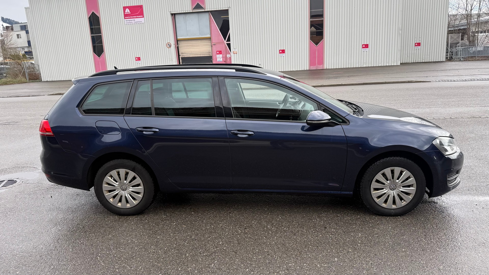 VW Golf Variant 1.6 TDI Trendline 4Motion-image-7