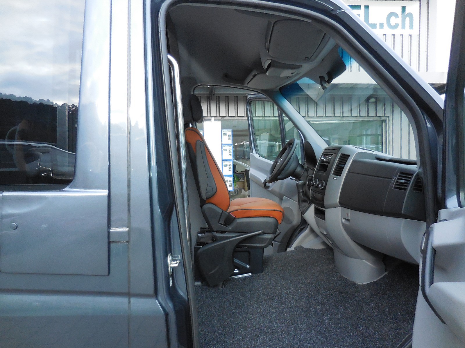MERCEDES-BENZ Cabriobus (D02)-image-11