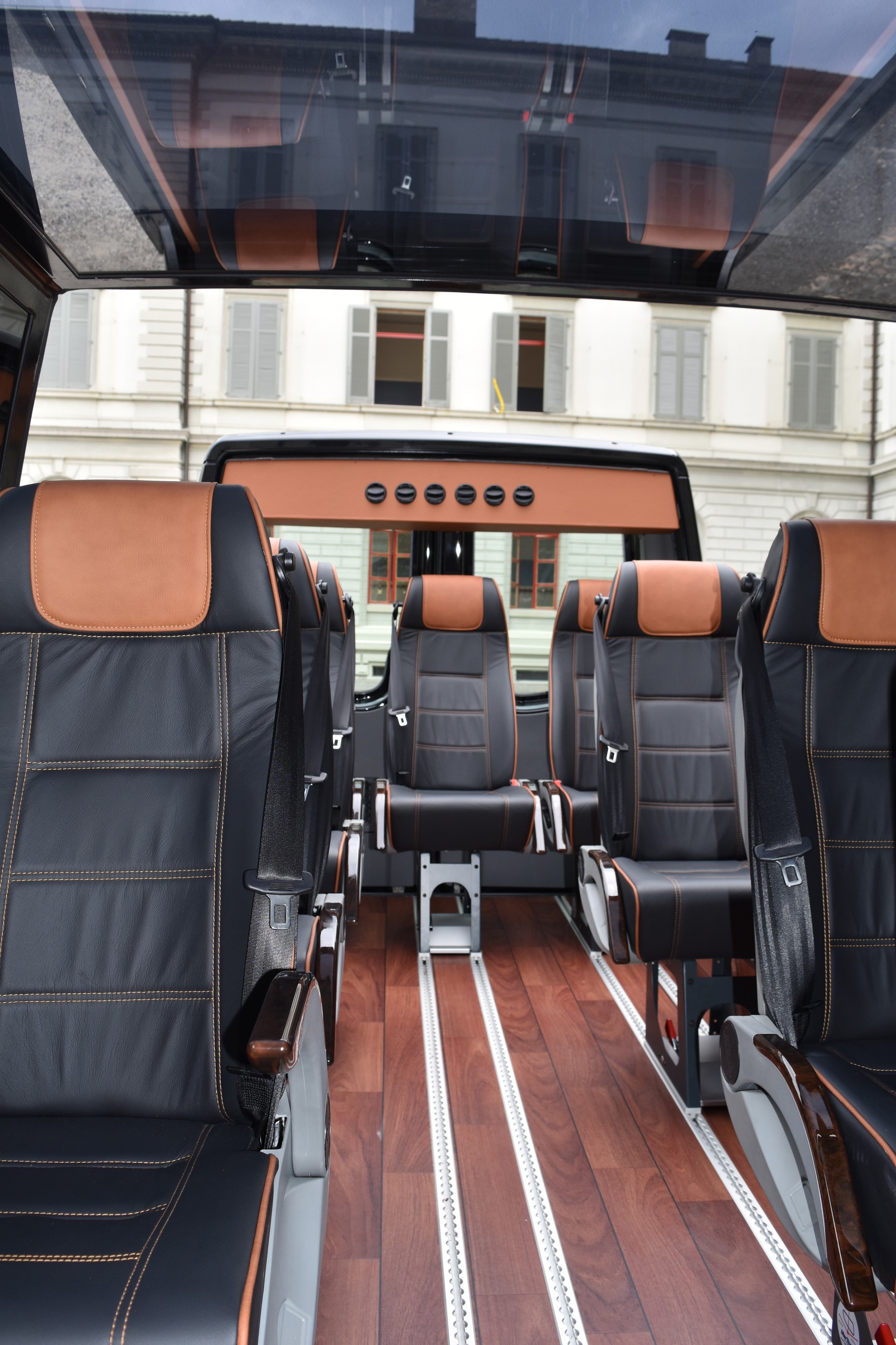 MERCEDES-BENZ Cabriobus (D02)-image-13