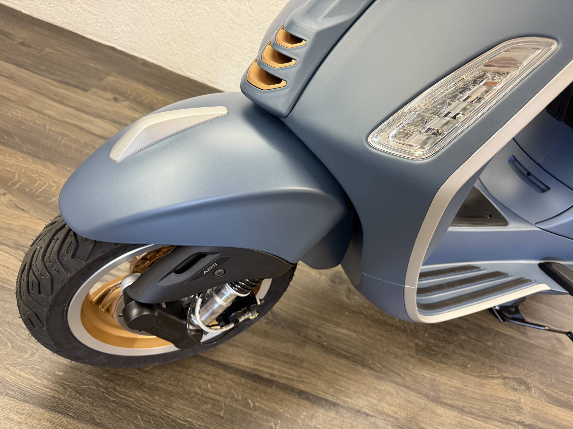 PIAGGIO Vespa Primavera 125 Officina 8-image-3