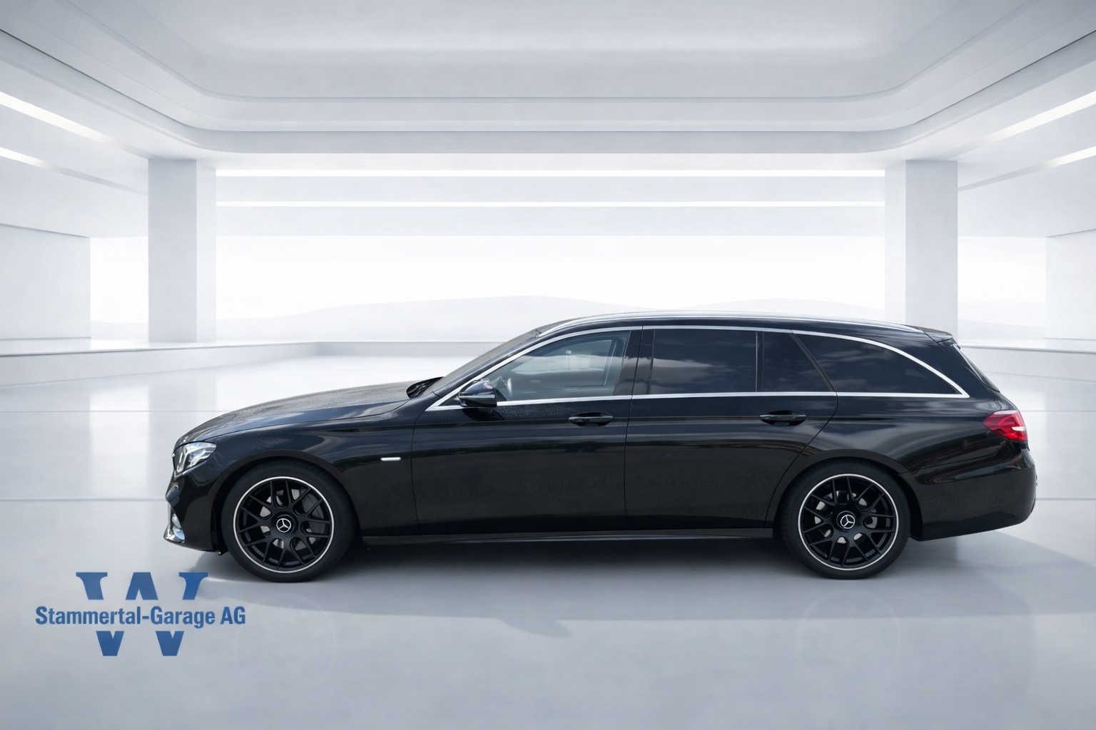 MERCEDES-BENZ E 220 d AMG Line 4Matic 9G-Tronic-image-1