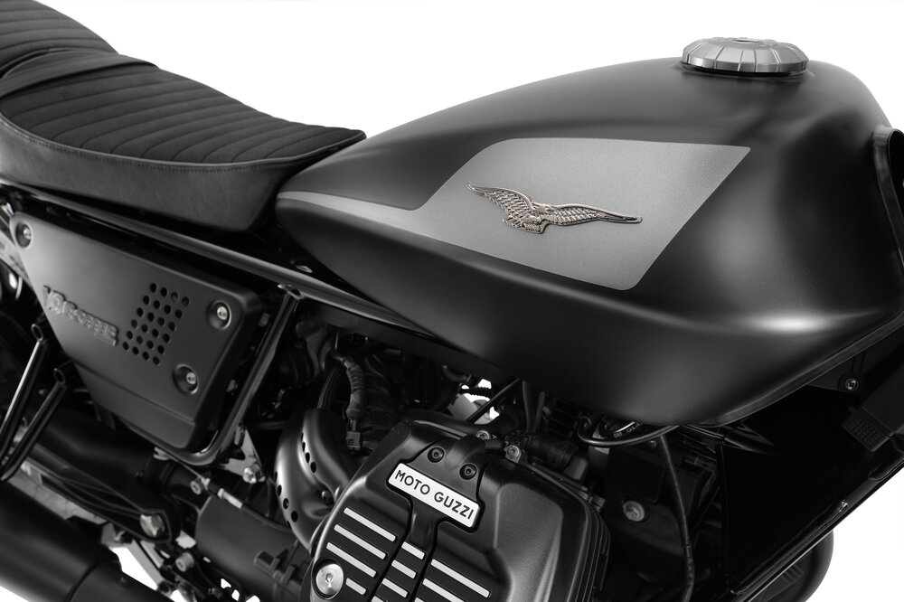 MOTO GUZZI V9 850 Bobber-image-1