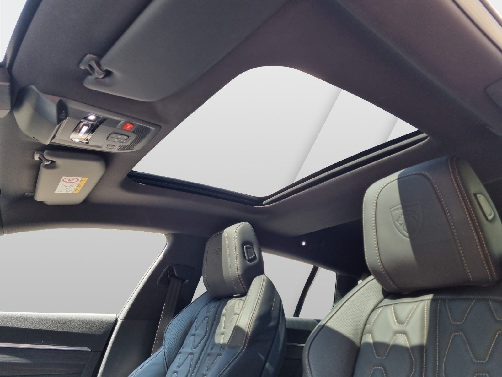 PEUGEOT 508 SW 1.6 PHEV GT EAT8-image-15