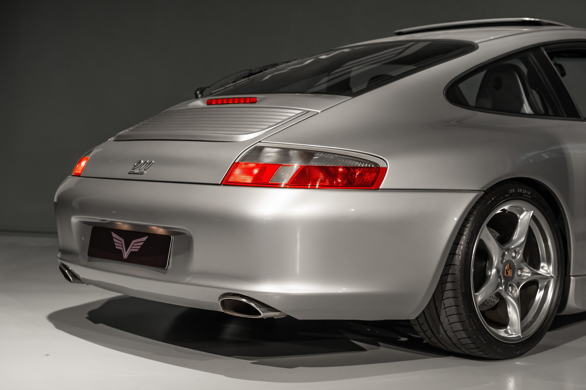 PORSCHE 911 Coupé 3.6 Carrera 40th Anniversary-image-7