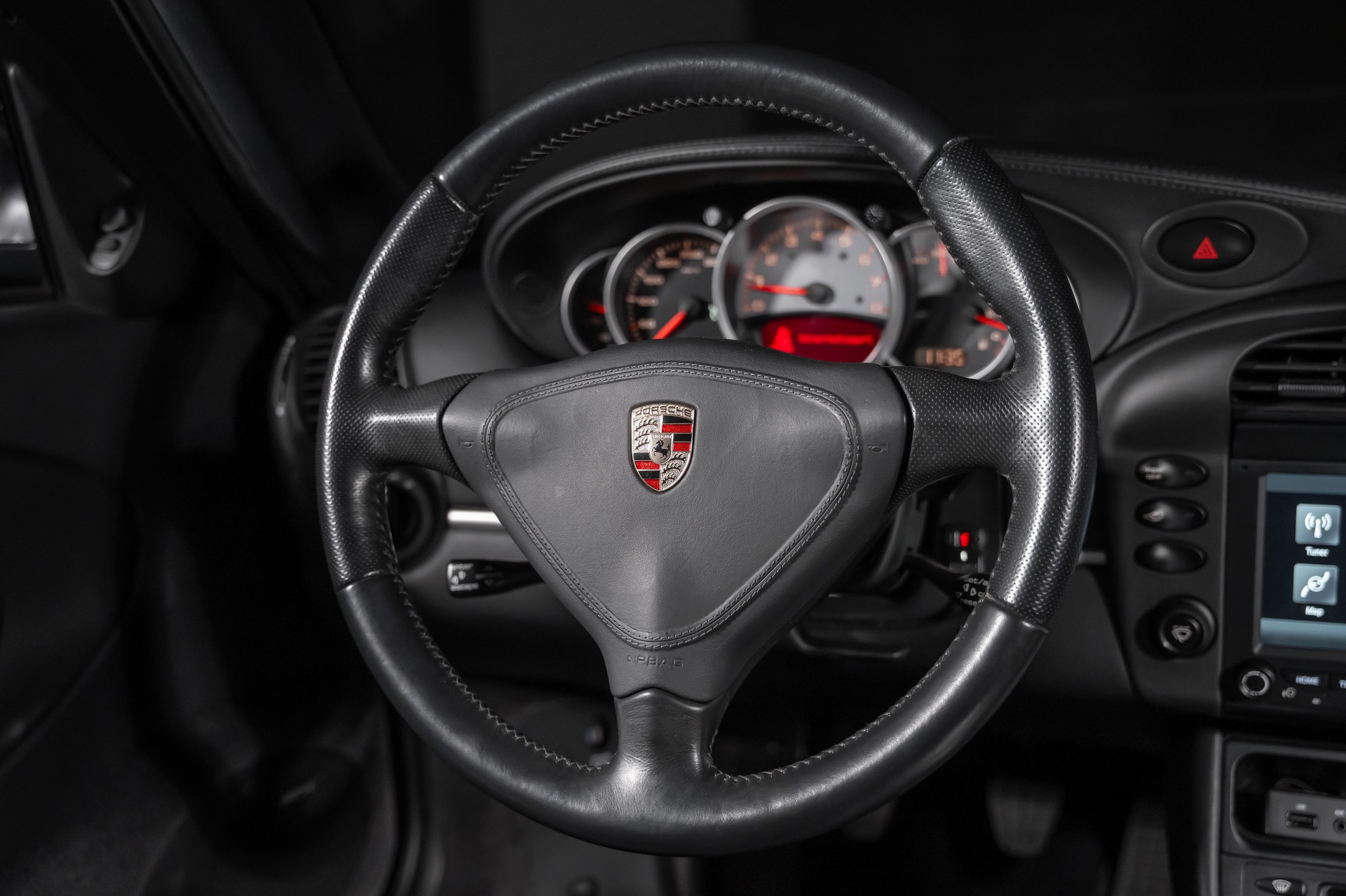 PORSCHE 911 Coupé 3.6 Carrera 40th Anniversary-image-15