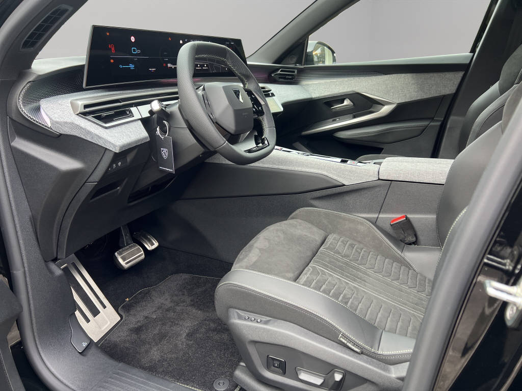 PEUGEOT 3008 1.6 Plug-in Hybrid GT-image-5