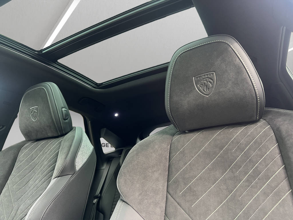 PEUGEOT 3008 1.6 Plug-in Hybrid GT-image-8